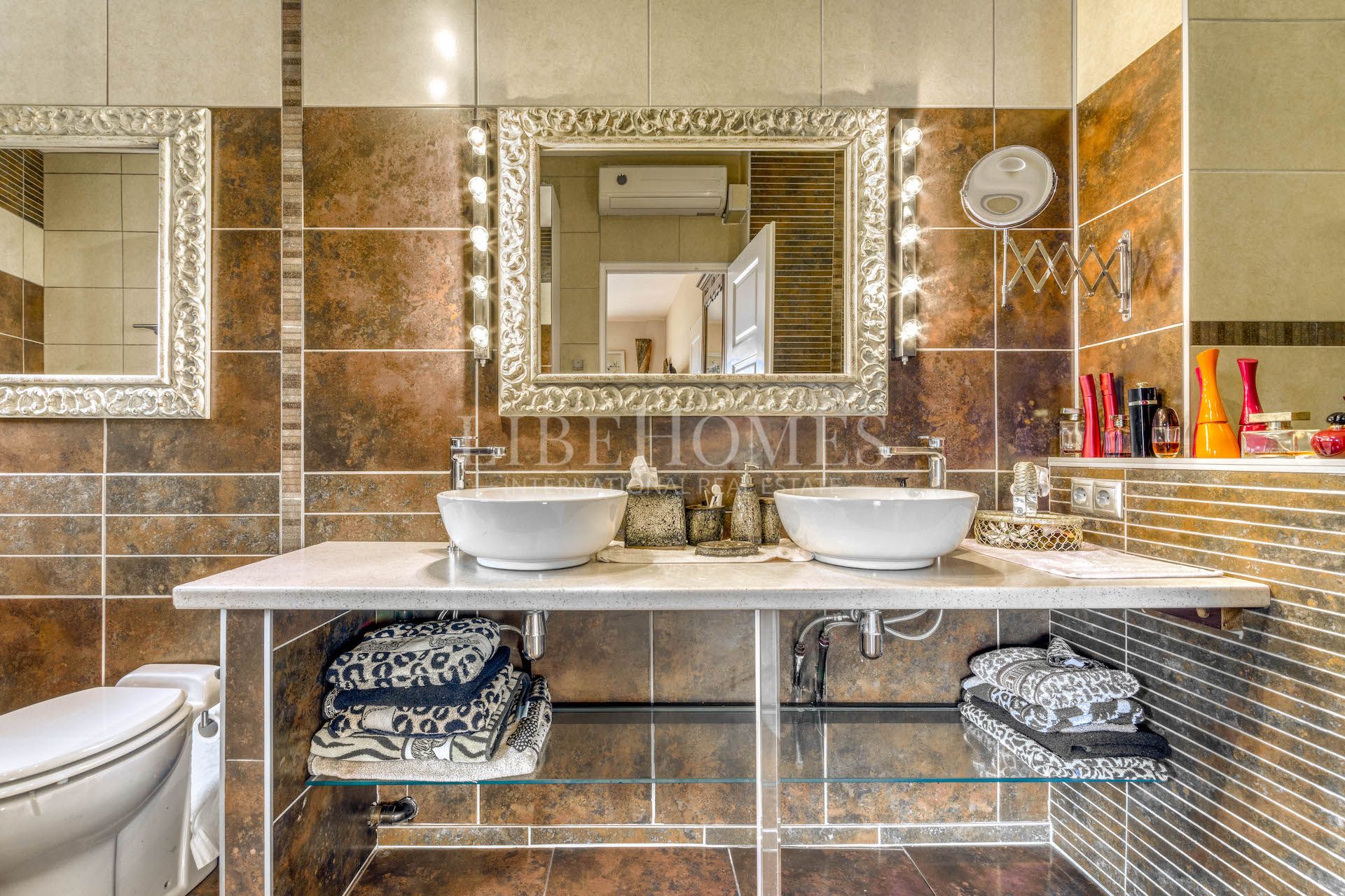 Elegant villa with breathtaking panoramic sea view in Rosas