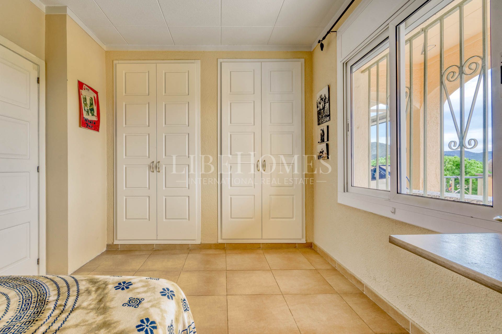 Elegant villa with breathtaking panoramic sea view in Rosas