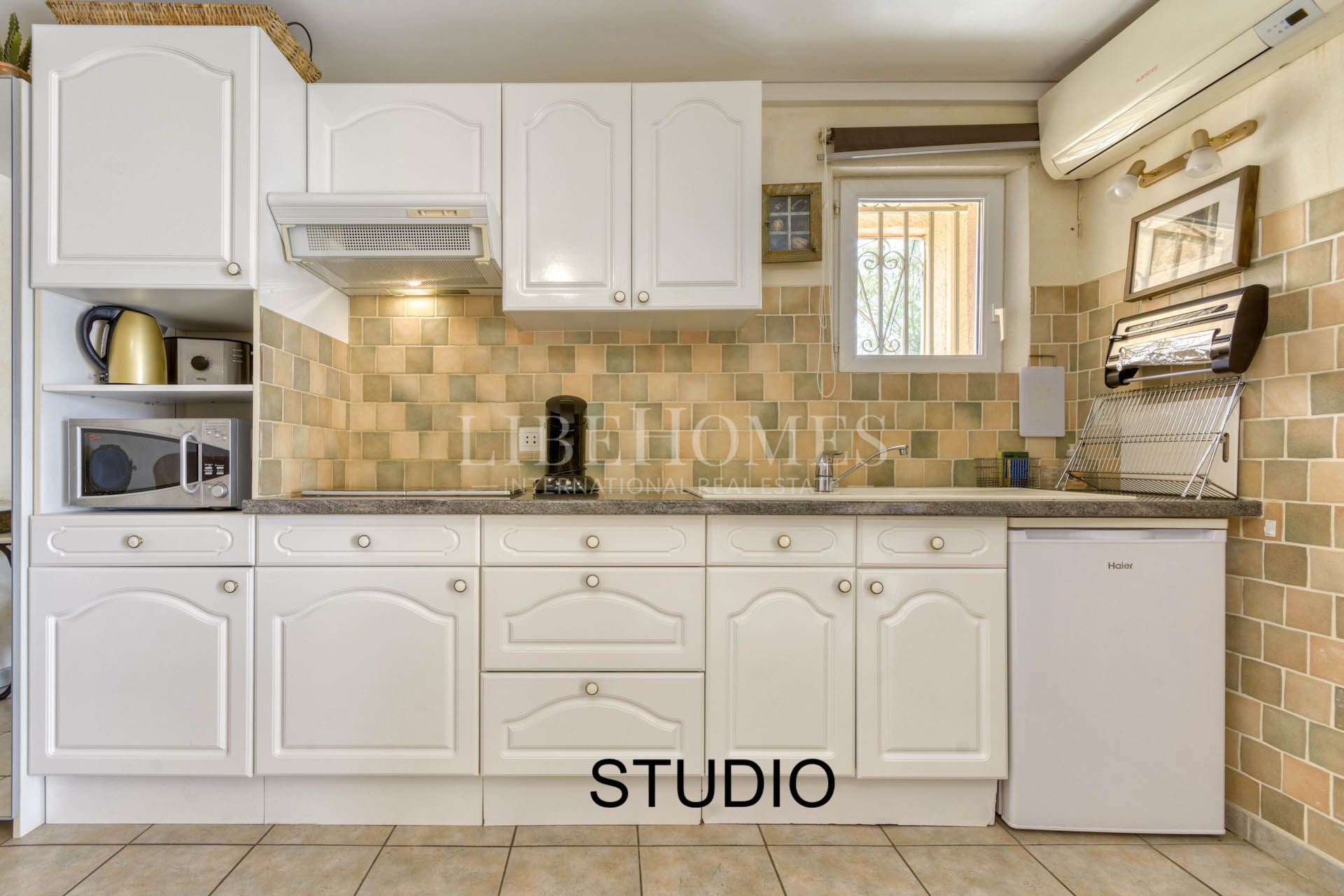 Elegant villa with breathtaking panoramic sea view in Rosas