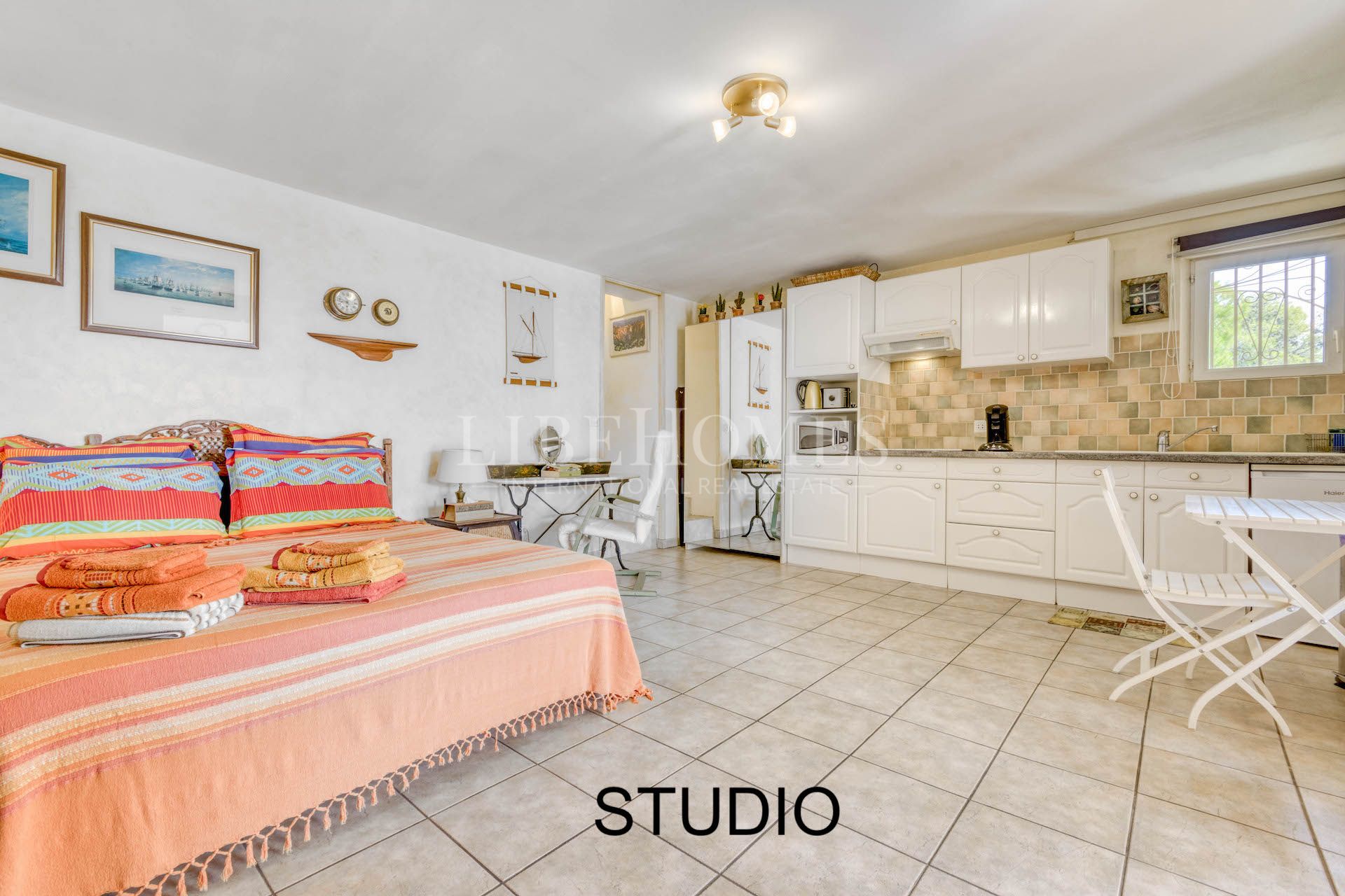 Elegant villa with breathtaking panoramic sea view in Rosas