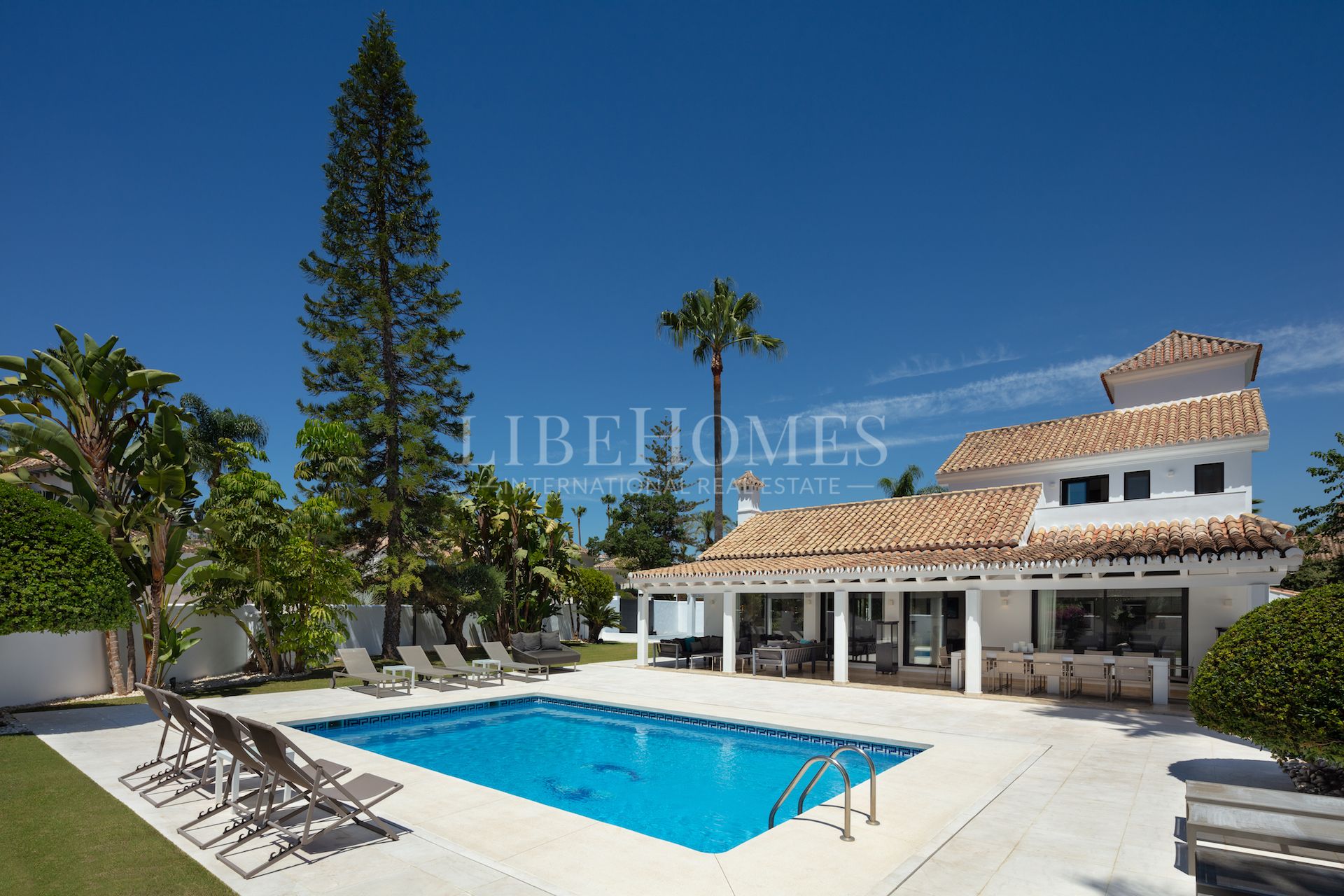 Villa à vendre à Parcelas del Golf, Marbella Nueva Andalucia