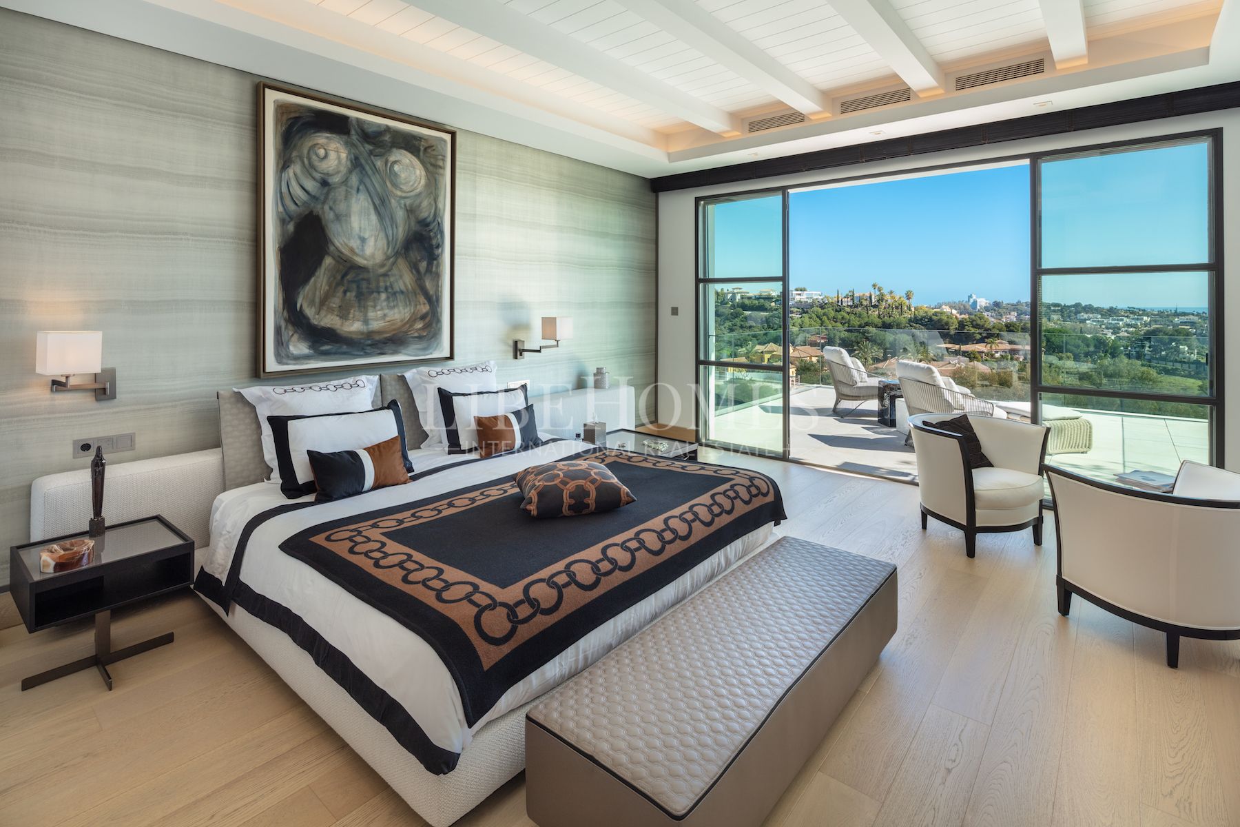 Impressive new luxury villa of 1,000 m2 in Los Flamingos, Benahavis