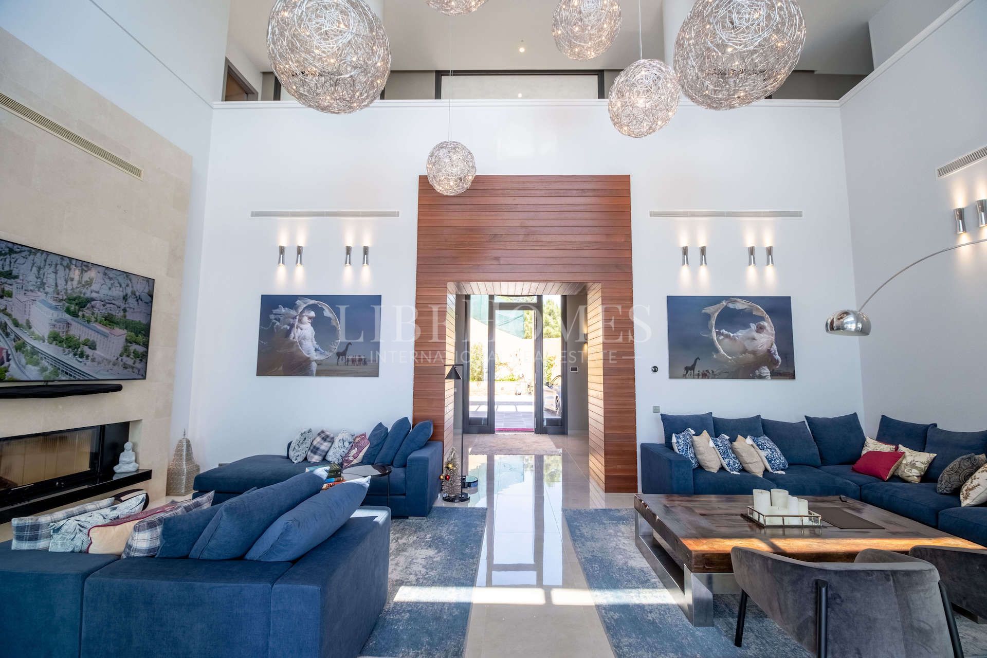 Newly built, luxury 12-bedroom villa in Reserva de Alcuzcuz, Benahavis