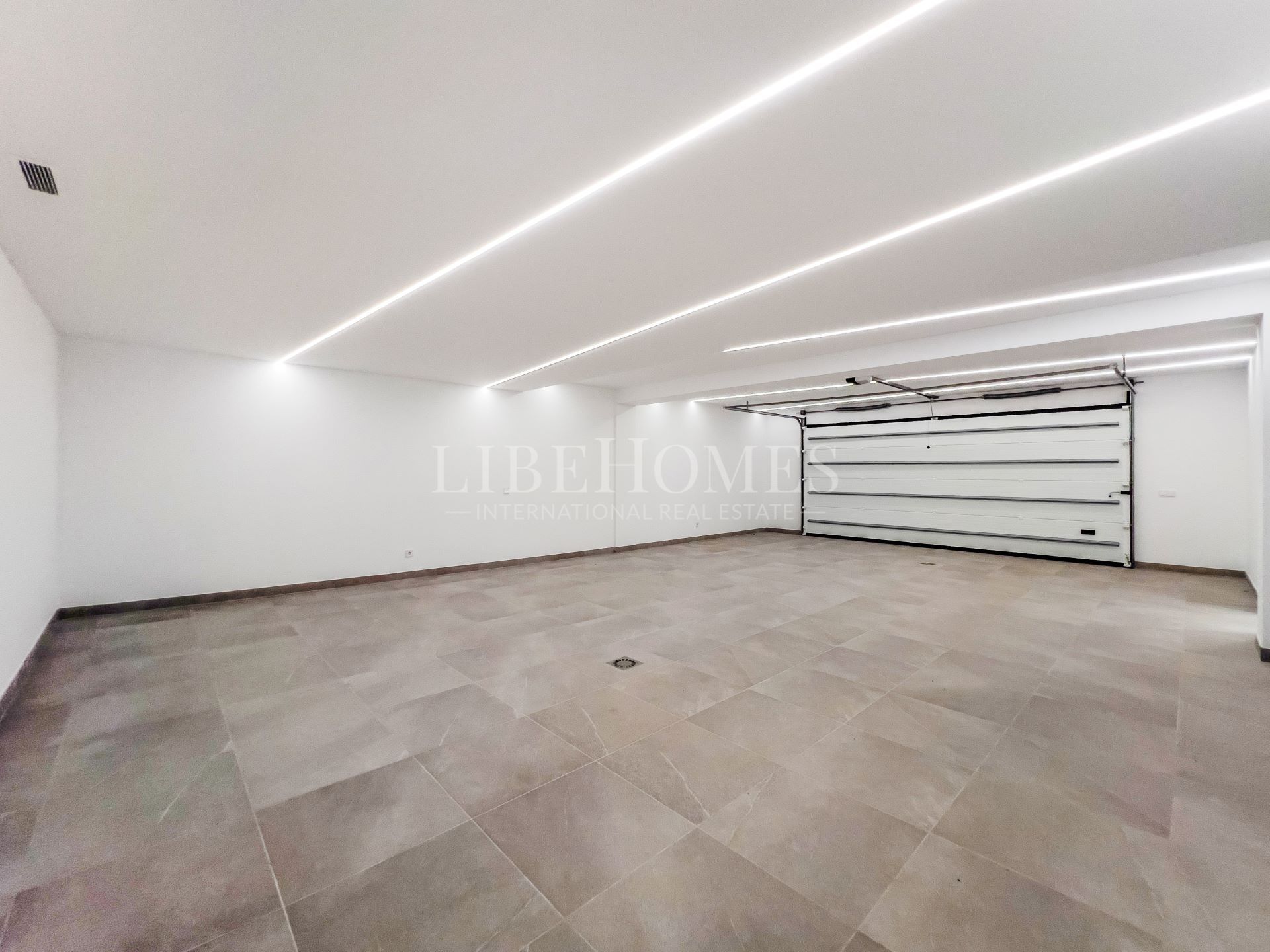 Villa nueva en Las Lomas del Marbella Club, Milla de Oro de Marbella