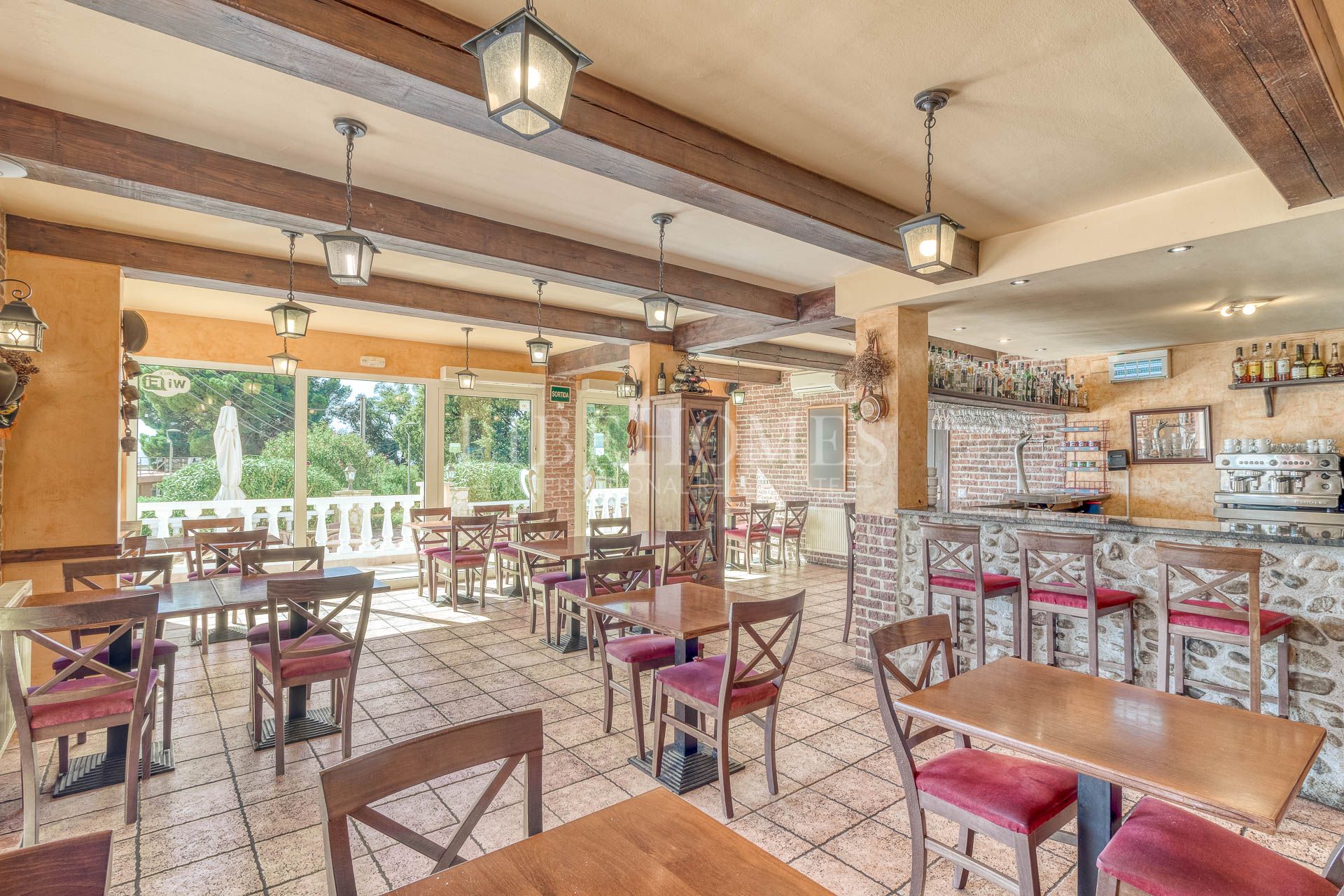 Restaurant for sale in Roses