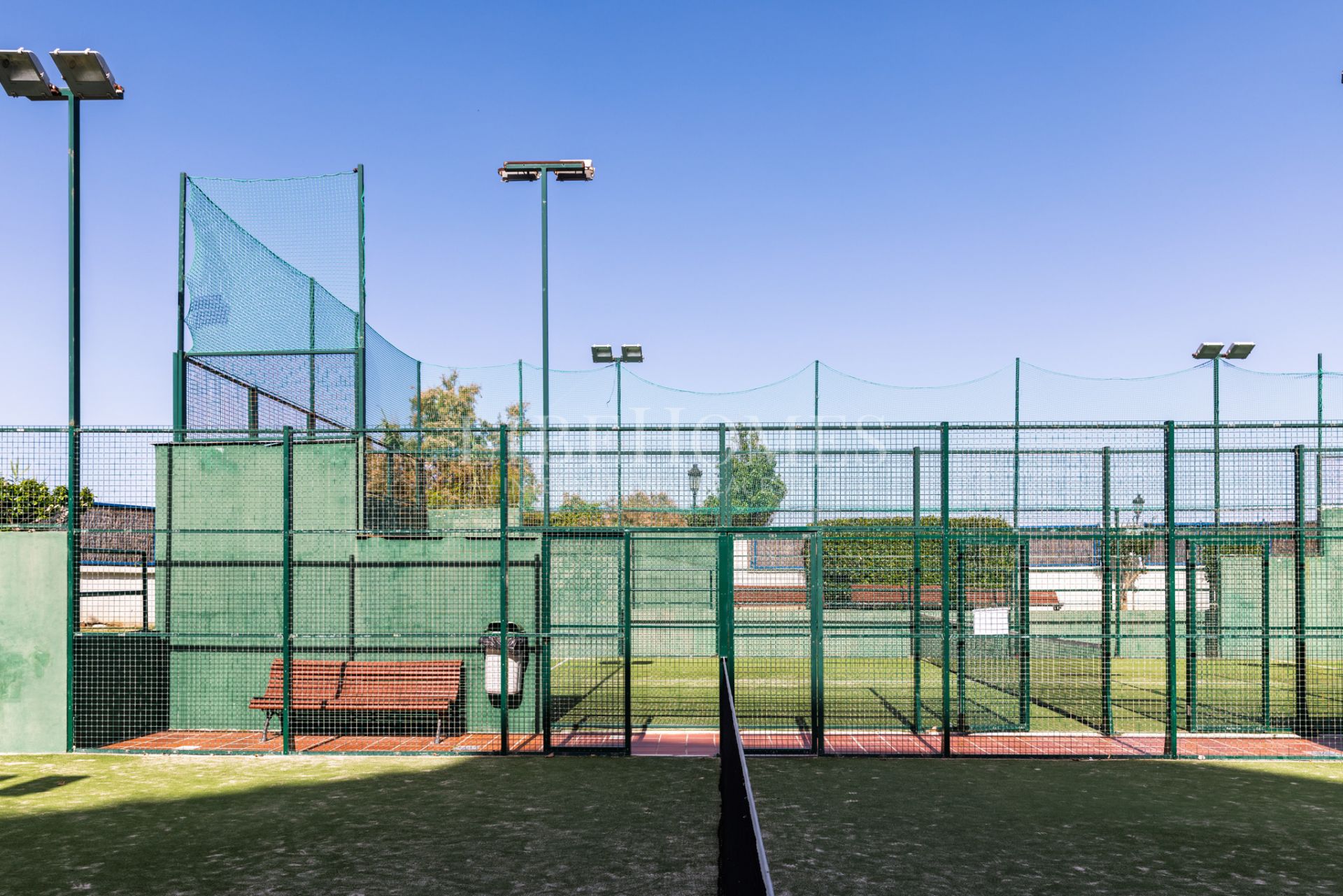 Beachfront apartment, terrace facing the sea, La Noria, Sabinillas