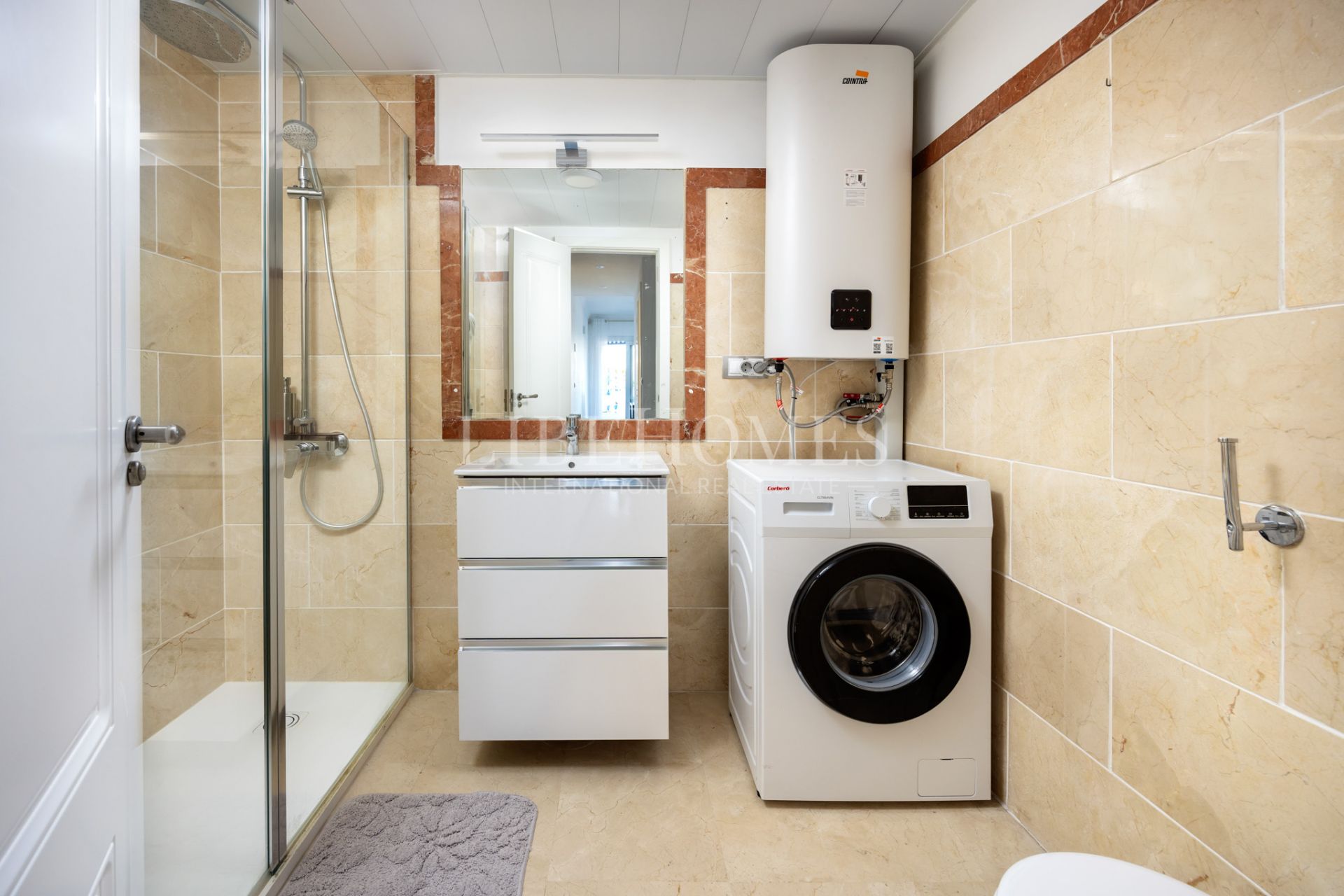 Beachfront apartment, terrace facing the sea, La Noria, Sabinillas