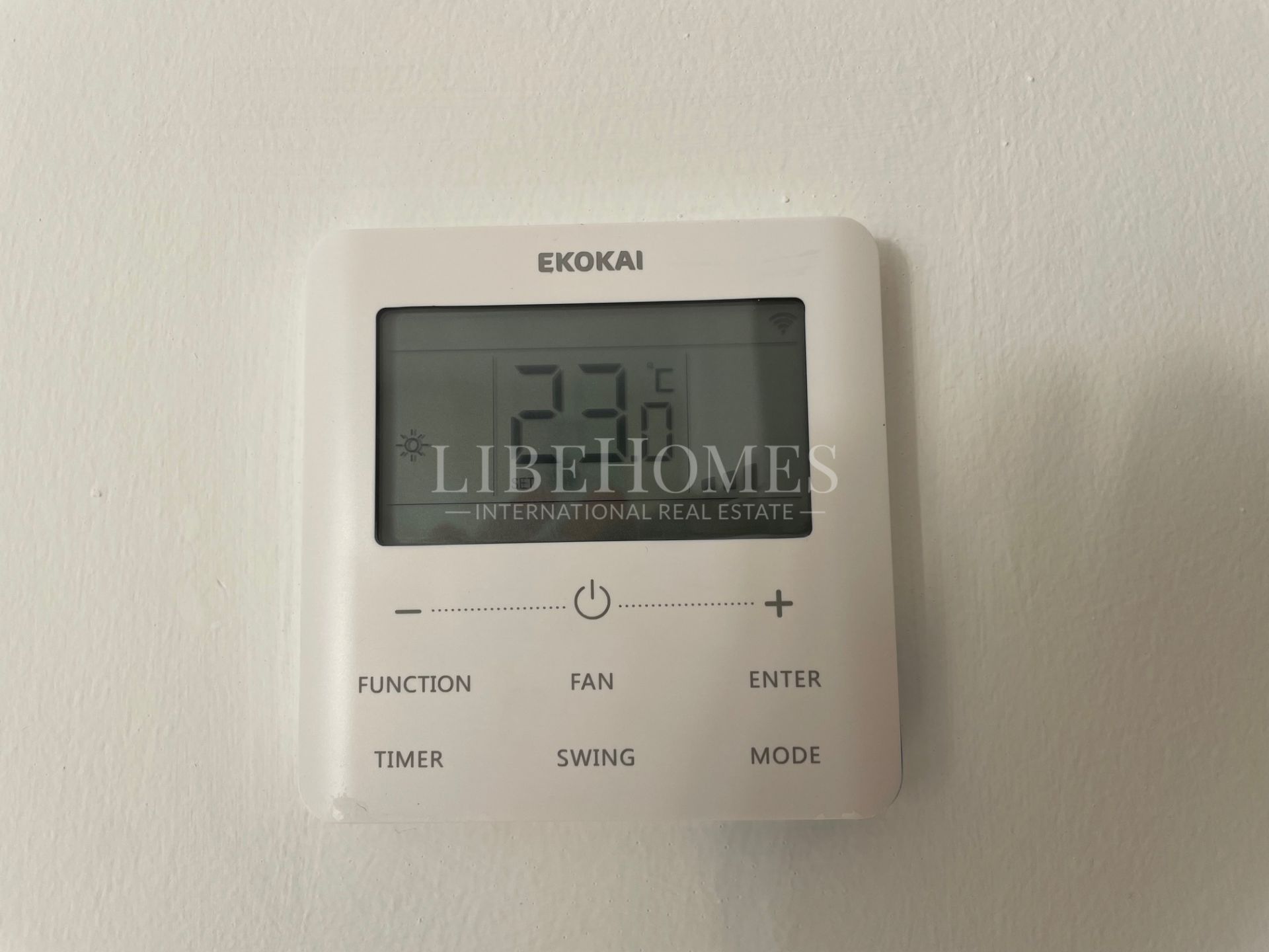 Beachfront apartment, terrace facing the sea, La Noria, Sabinillas