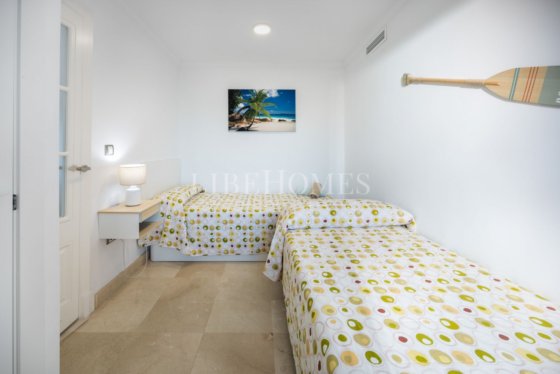Beachfront apartment, terrace facing the sea, La Noria, Sabinillas