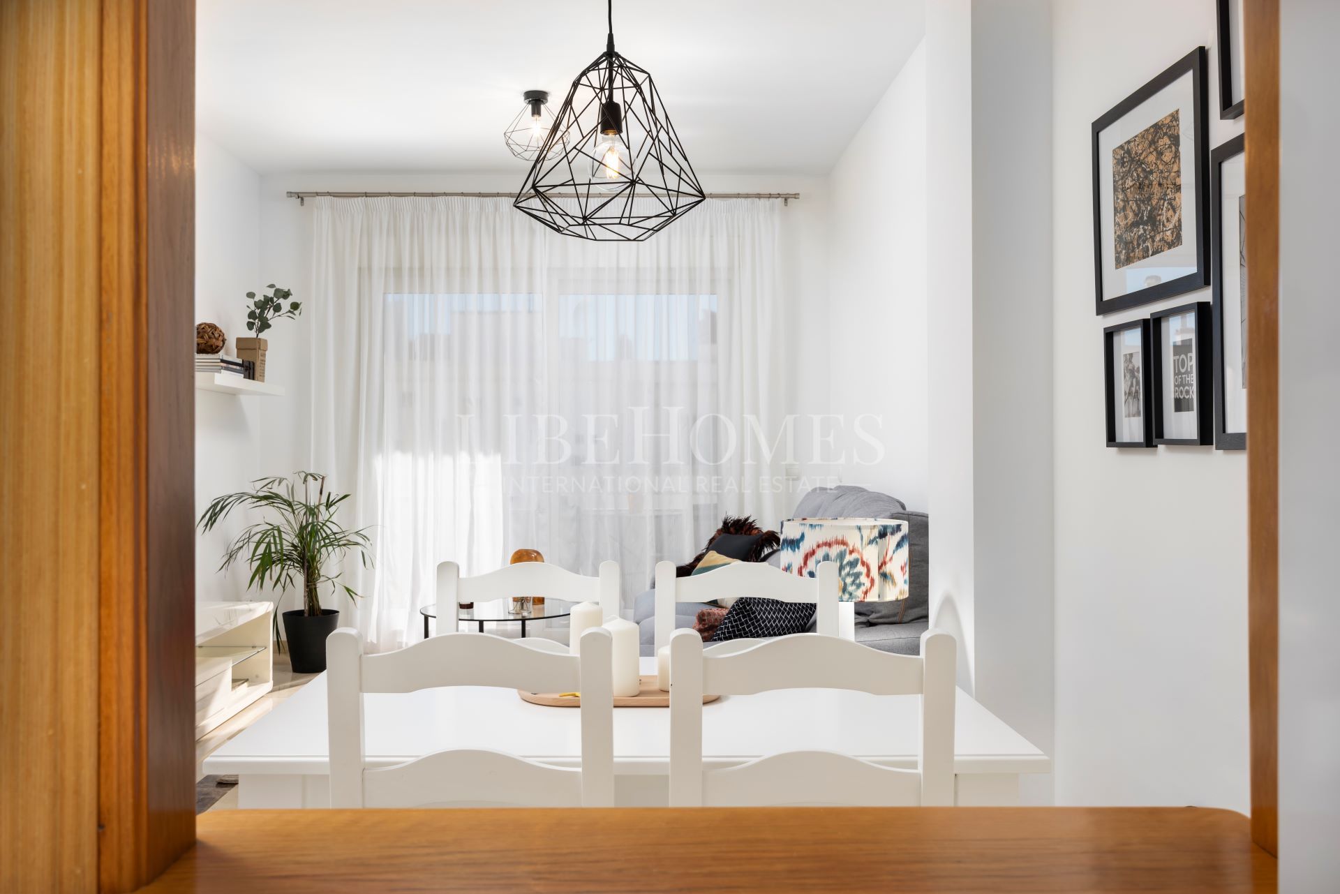 Apartment in the centre of Marbella, on the second line of the beach