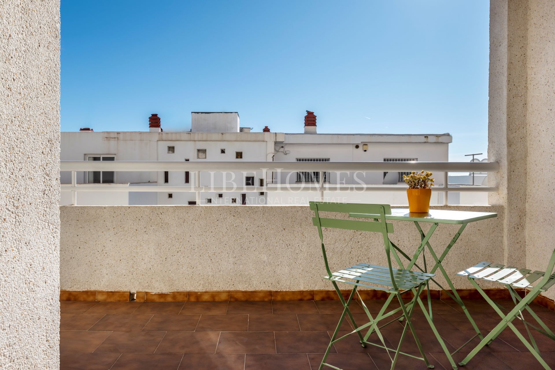Apartment in the centre of Marbella, on the second line of the beach