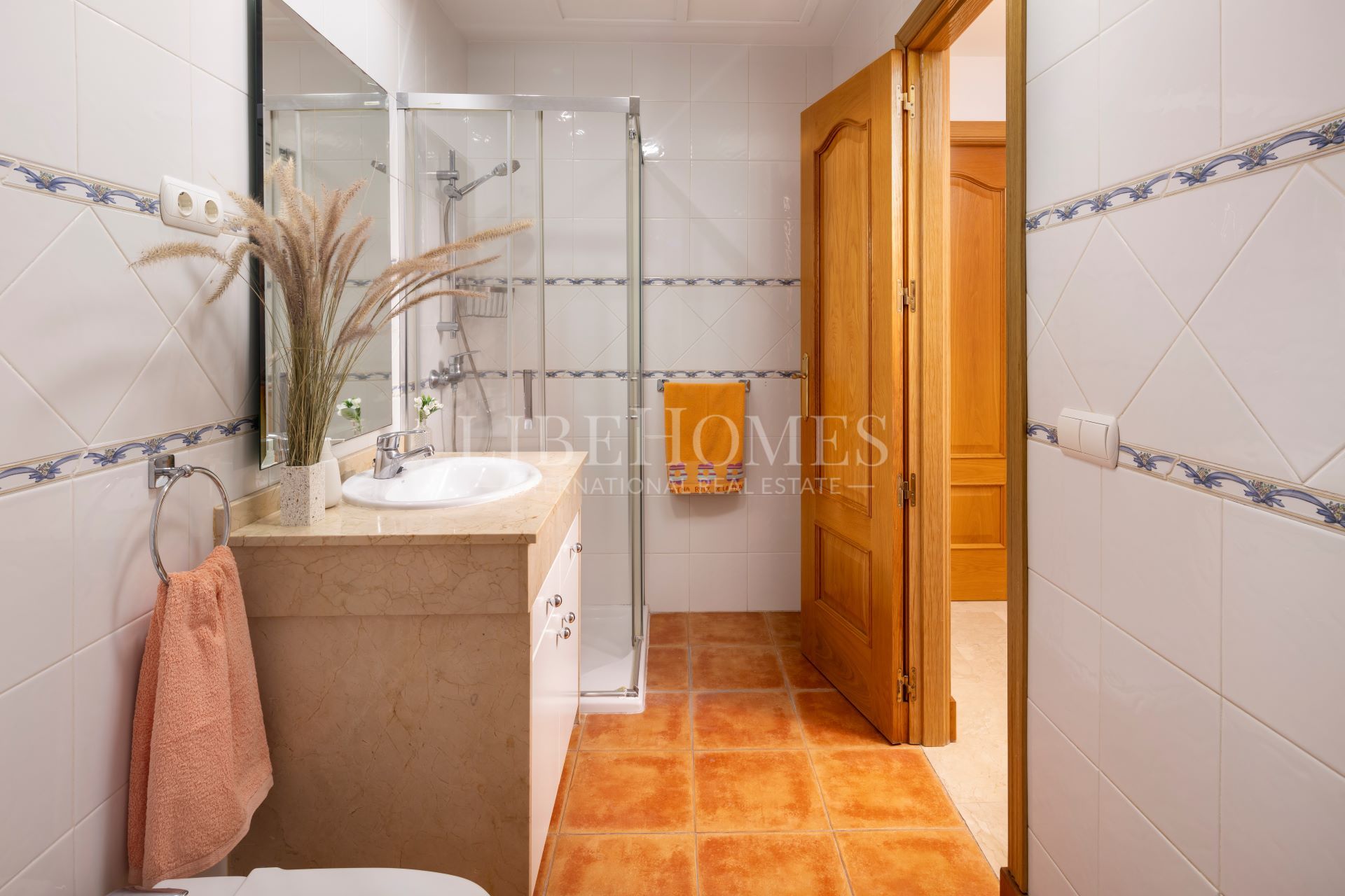 Apartment in the centre of Marbella, on the second line of the beach