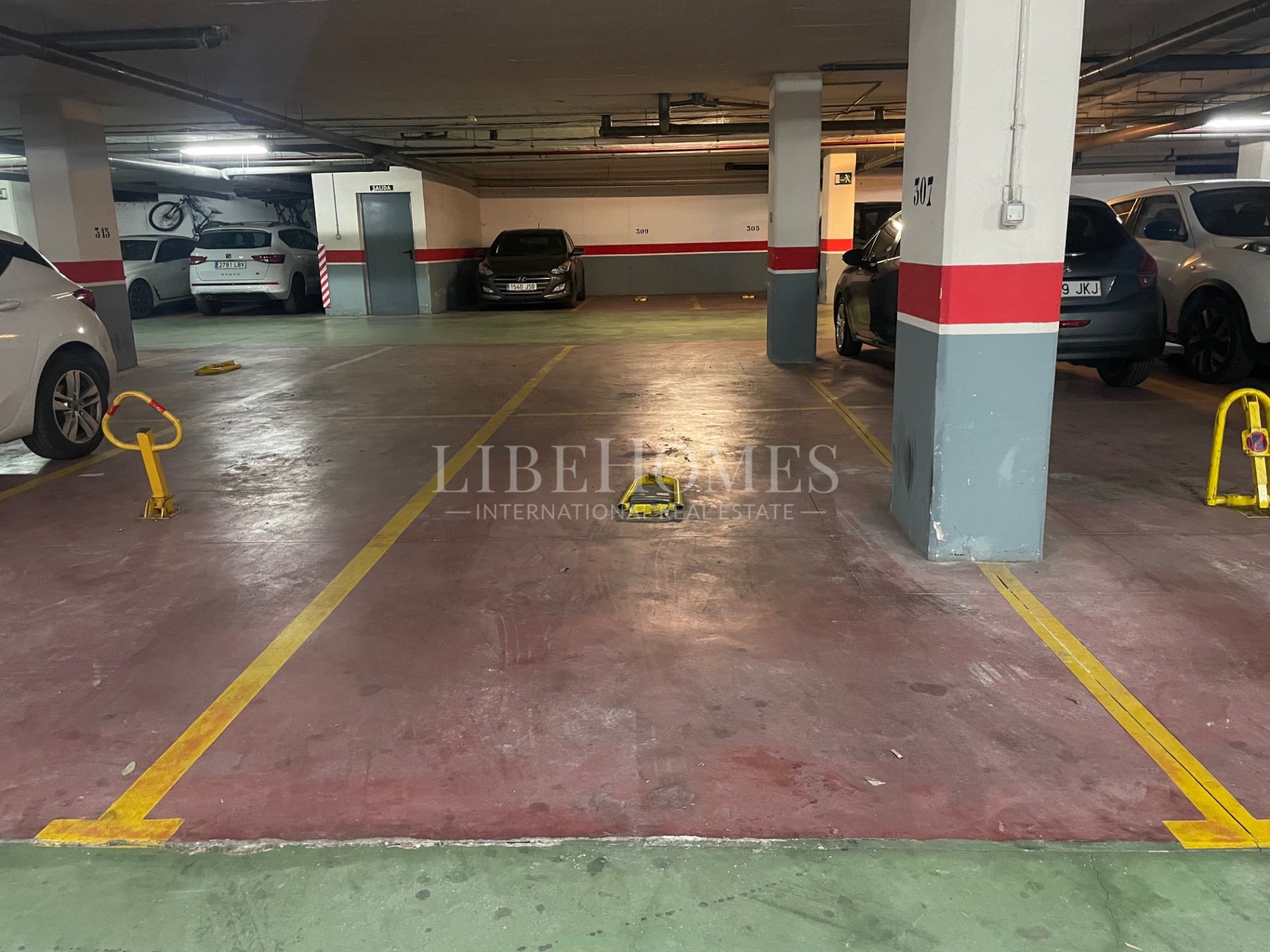 Апартамент на продажу в Sabinillas, Манильва