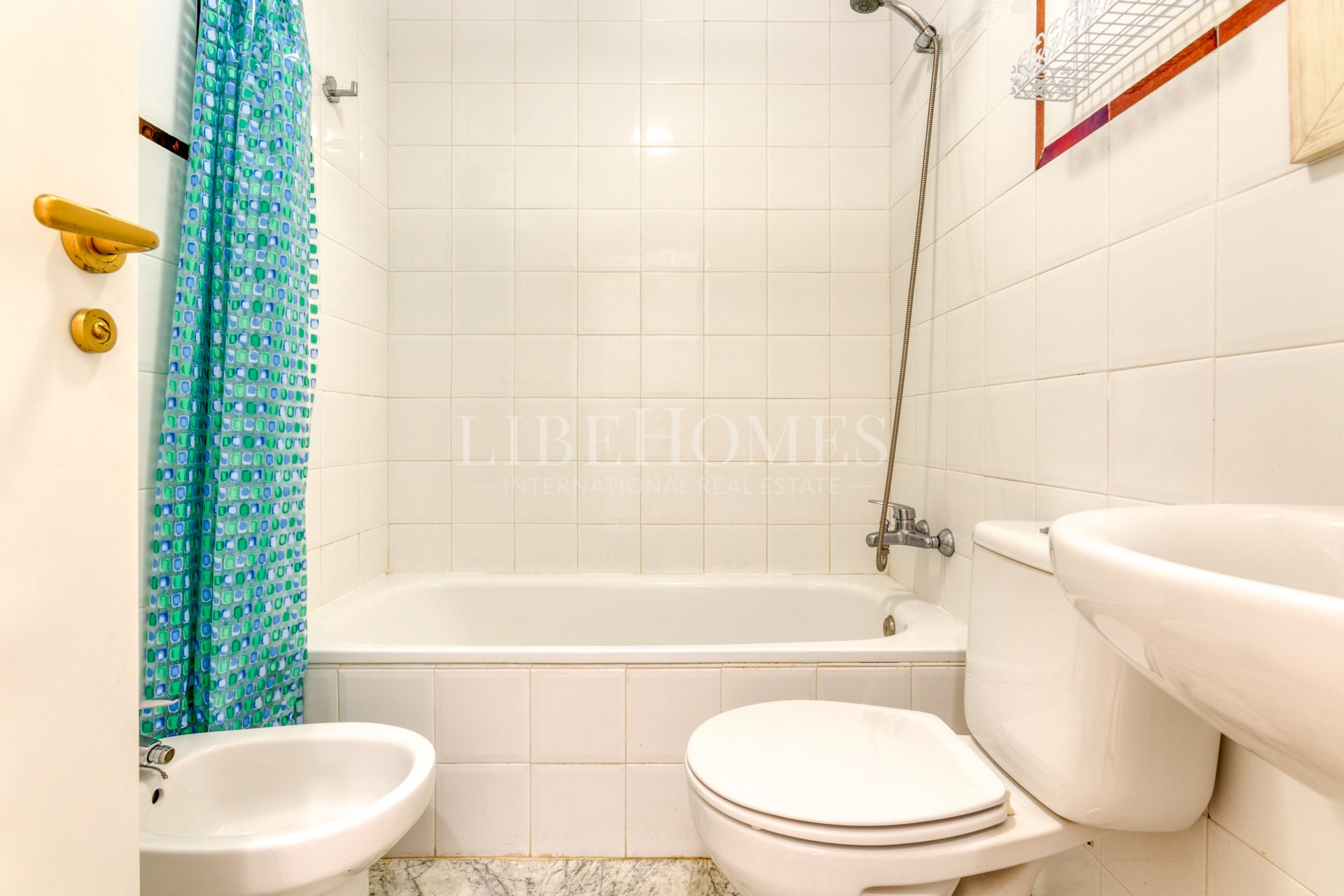 Beachfront apartment, big terrace facing the sea, La Noria, Sabinillas