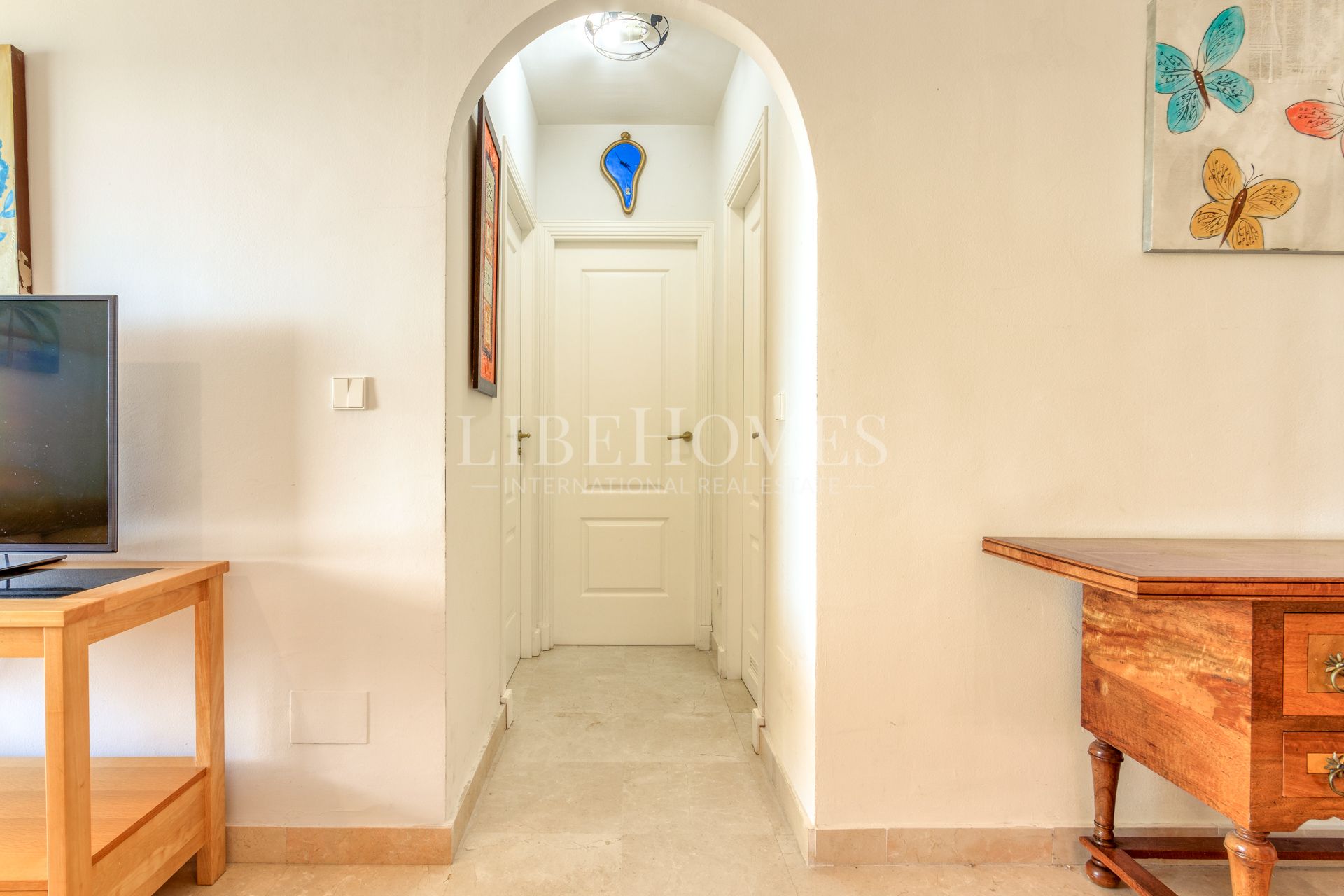 Beachfront apartment, big terrace facing the sea, La Noria, Sabinillas