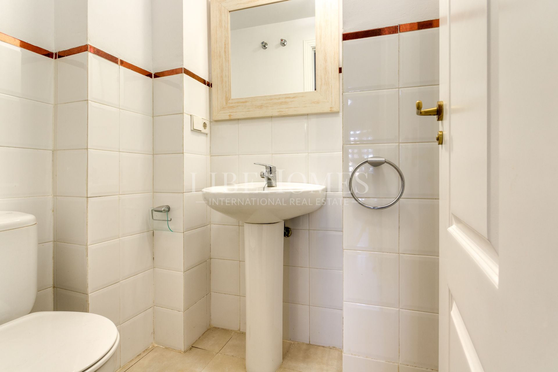 Beachfront apartment, big terrace facing the sea, La Noria, Sabinillas