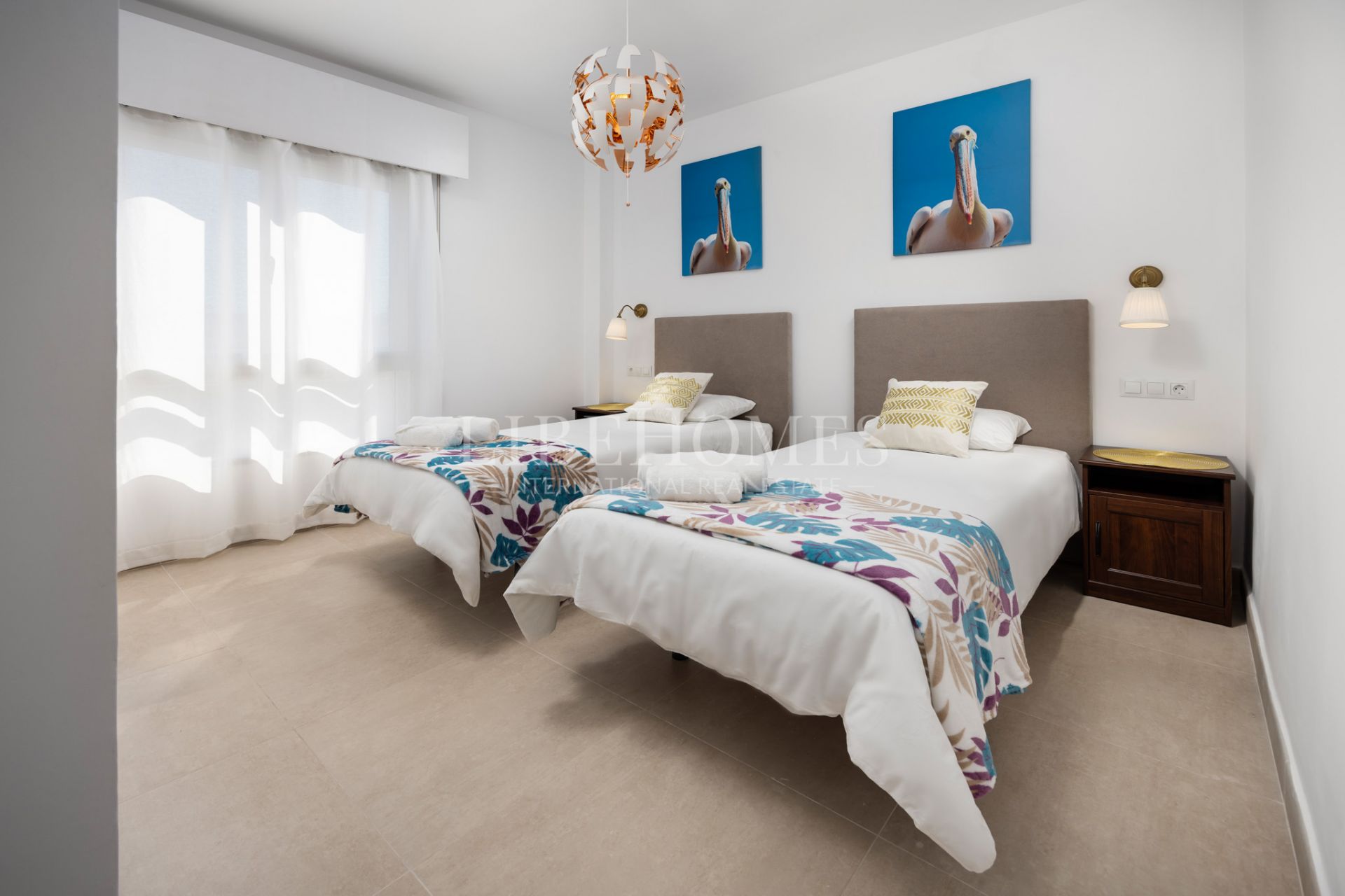 Apartment on Estepona's seafront promenade, with direct sea views