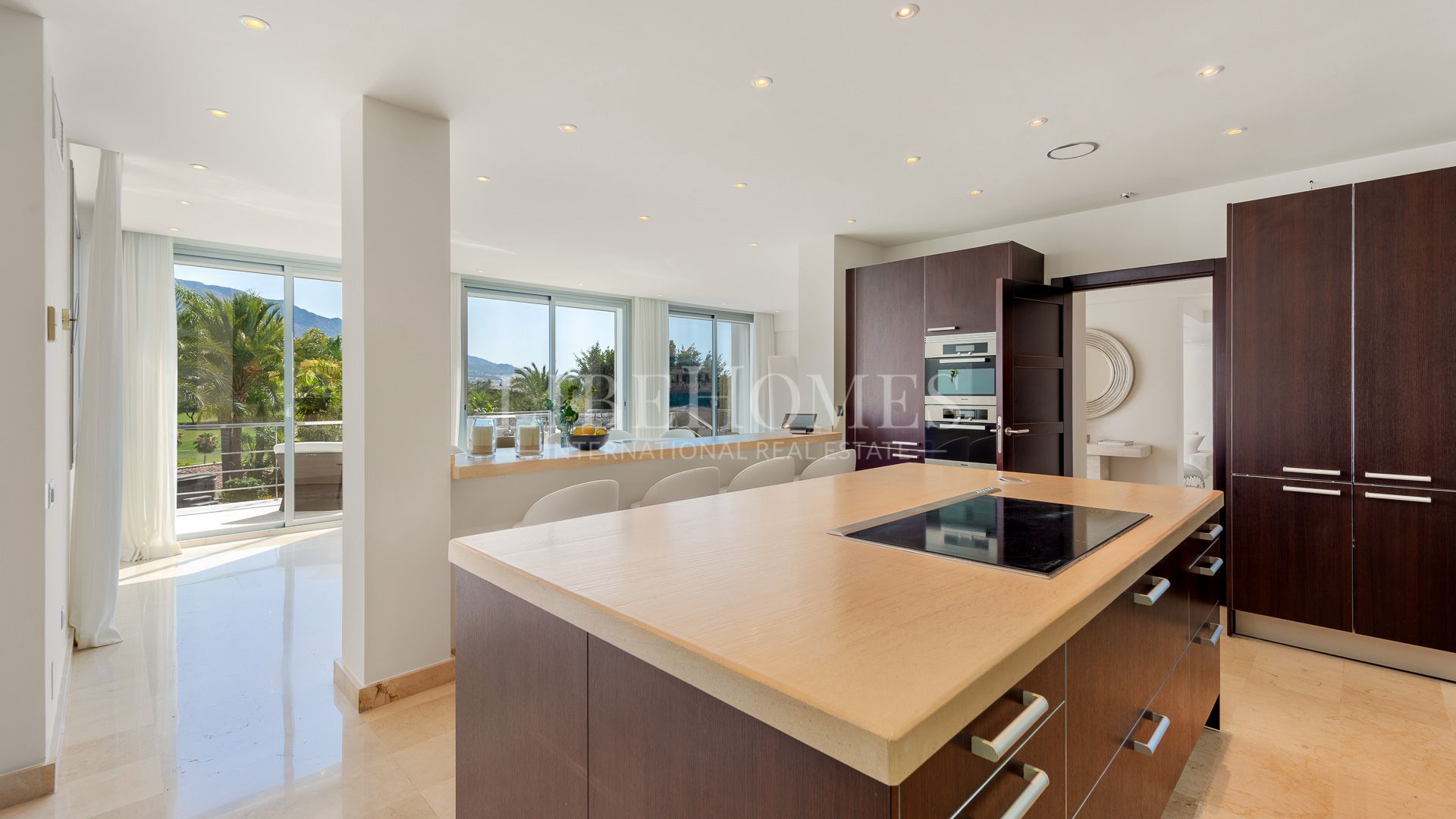 Luxury villa for sale in Las Brisas, Nueva Andalucia, Marbella