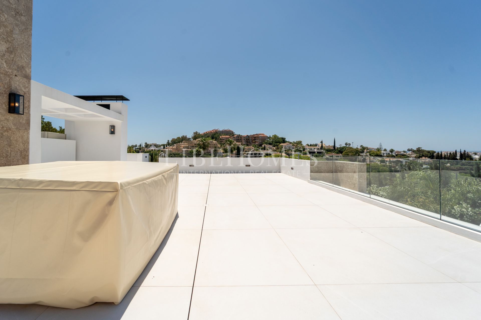 Brand-new modern villa, panoramic golf views, Nueva Andalucía, Marbella