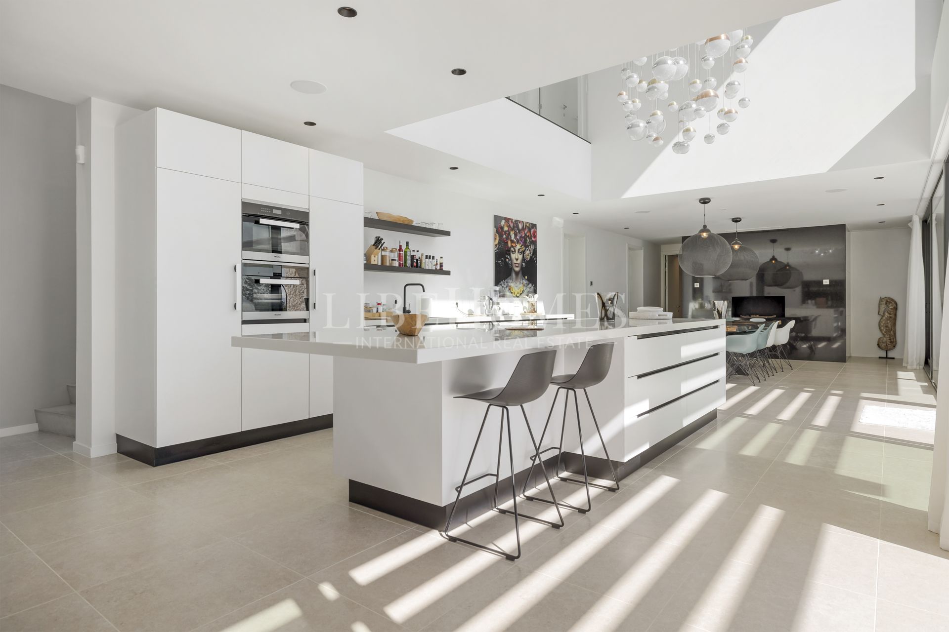 Nouvelle villa de luxe de style moderne à La Alquería, à Benahavís