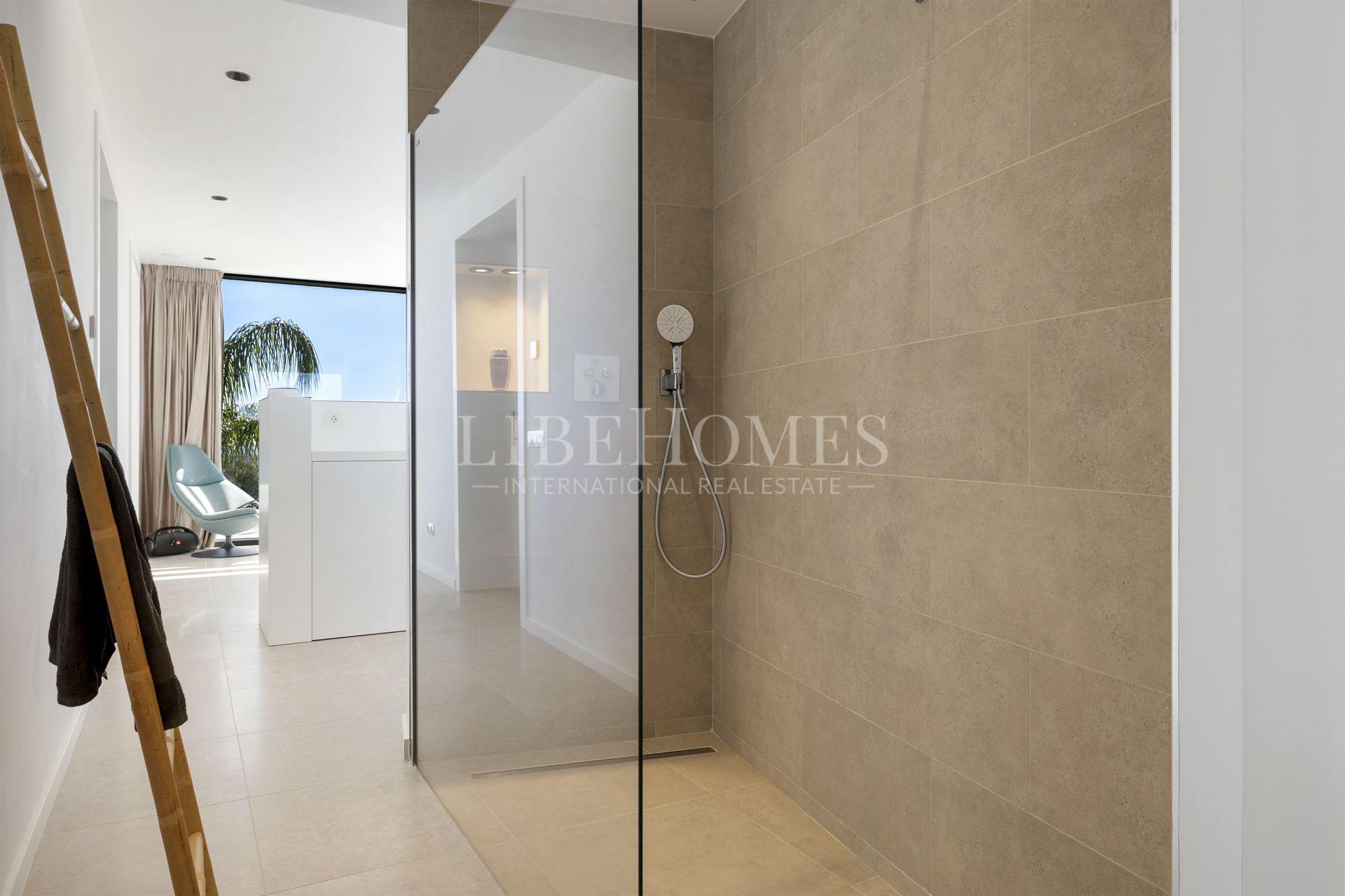 Nouvelle villa de luxe de style moderne à La Alquería, à Benahavís