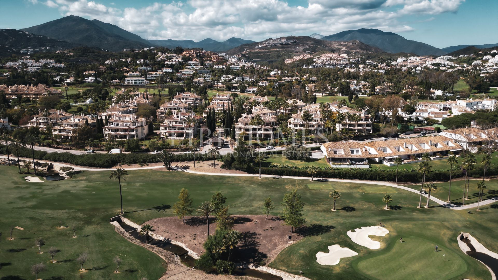 Penthouse, panoramic views, Las Alamandas, Nueva Andalucia, Marbella