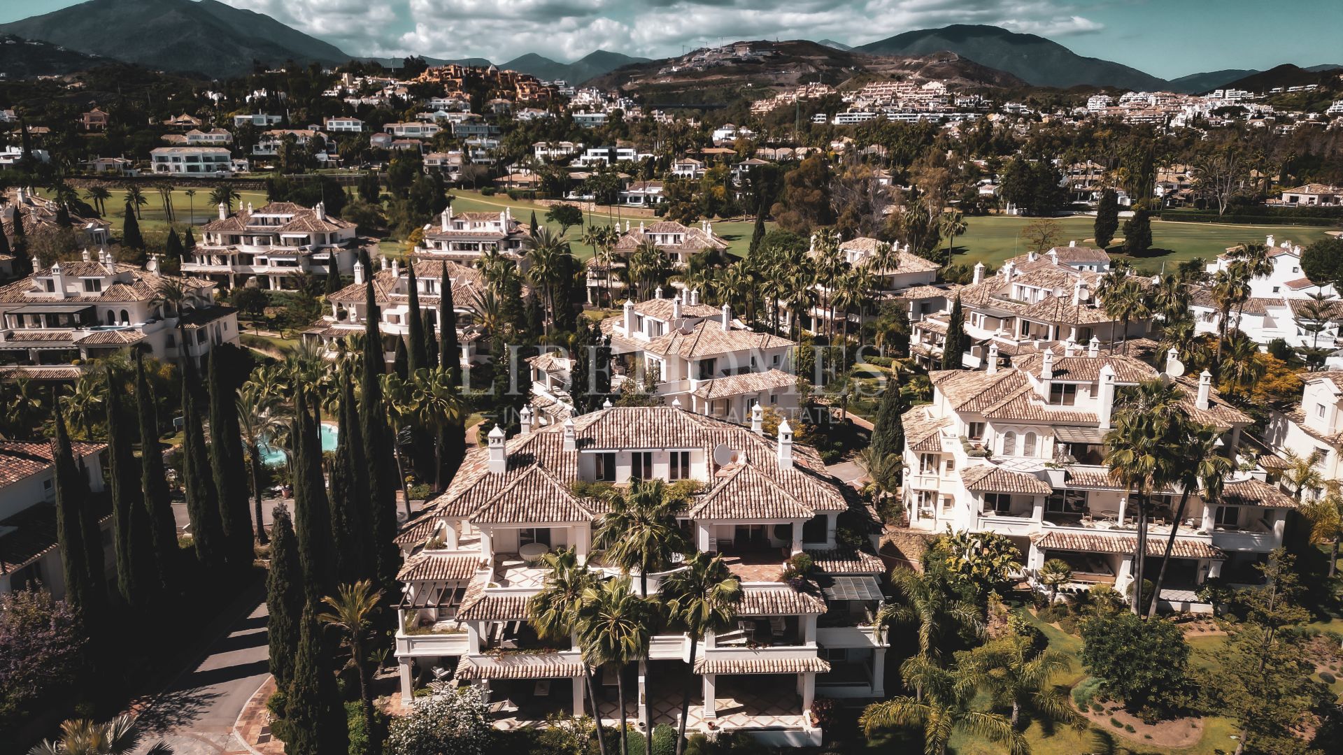 Penthouse, panoramic views, Las Alamandas, Nueva Andalucia, Marbella