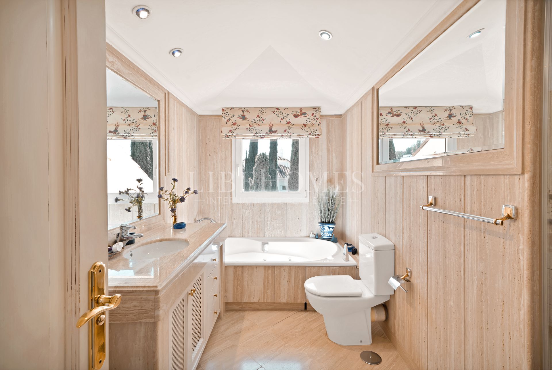 Penthouse, panoramic views, Las Alamandas, Nueva Andalucia, Marbella