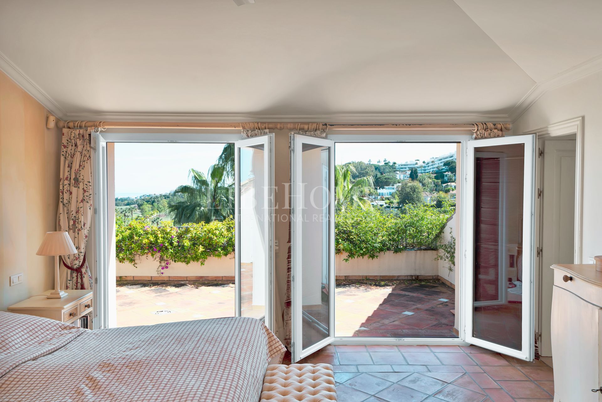 Penthouse, panoramic views, Las Alamandas, Nueva Andalucia, Marbella