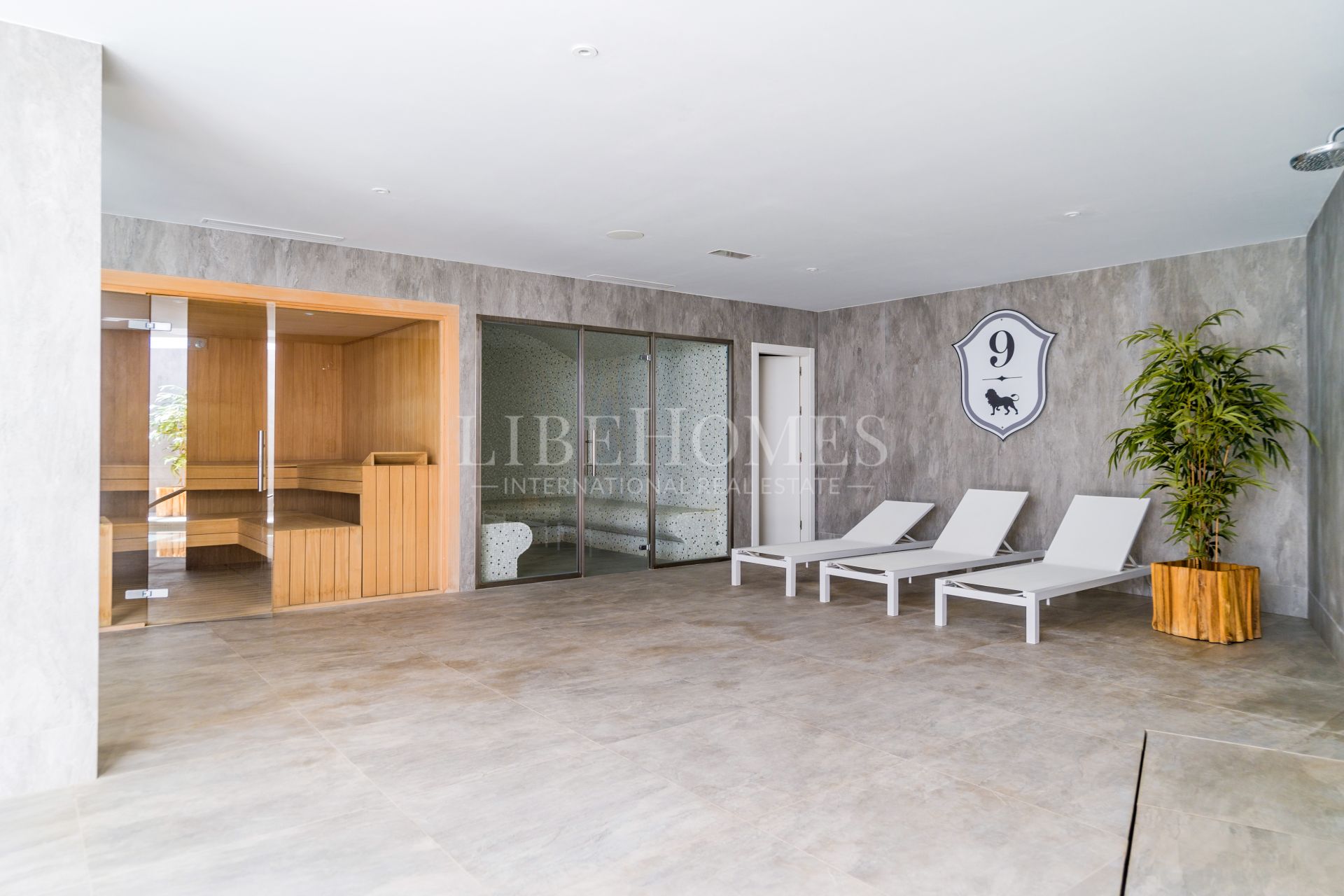 Stunning modern apartment for sale in Nueva Andalucía, Marbella