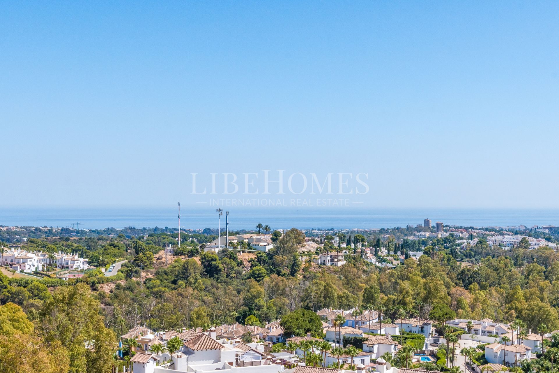 Stunning modern apartment for sale in Nueva Andalucía, Marbella