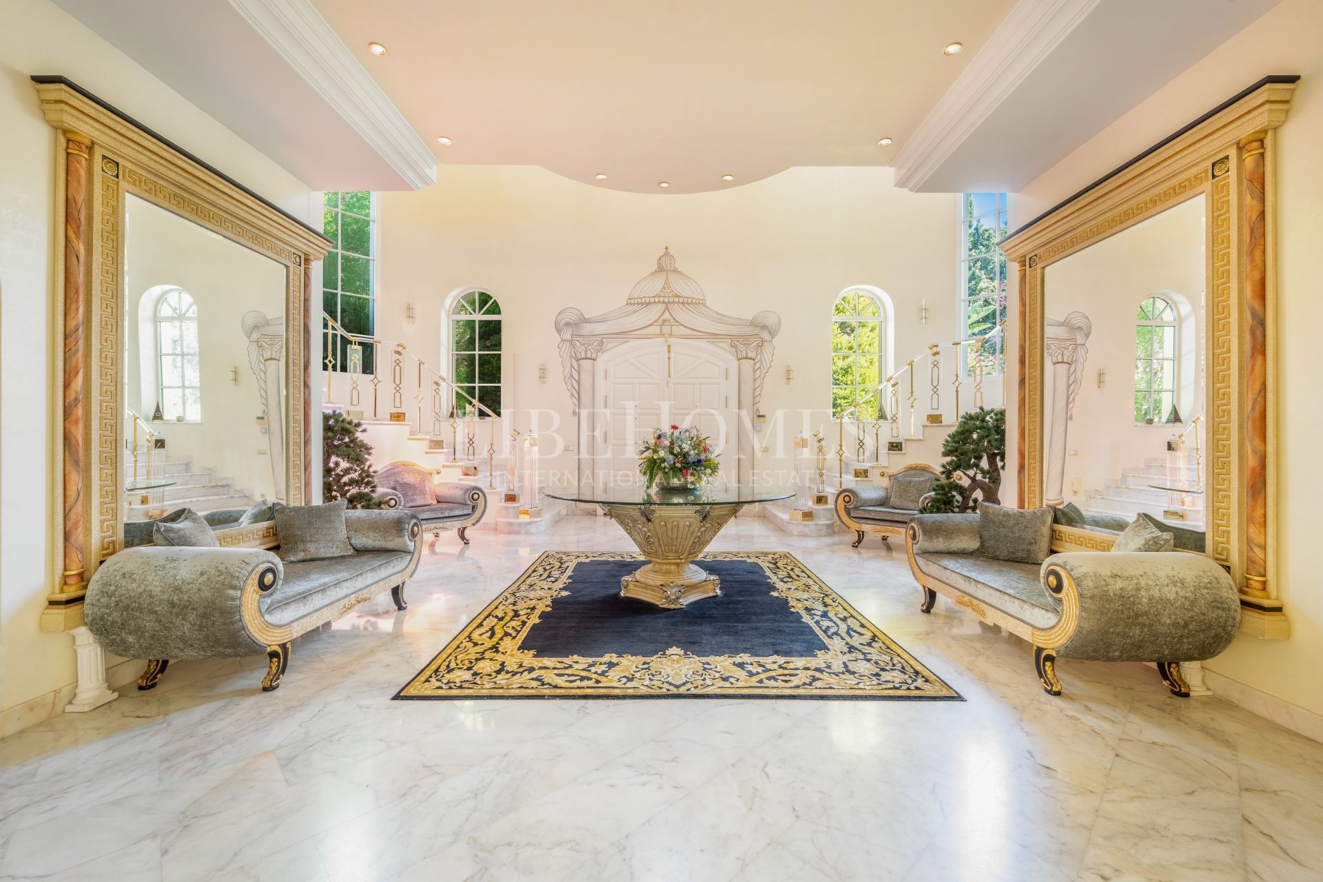 Luxury residence with 3 villas and sea views on Marbella Golden Mile