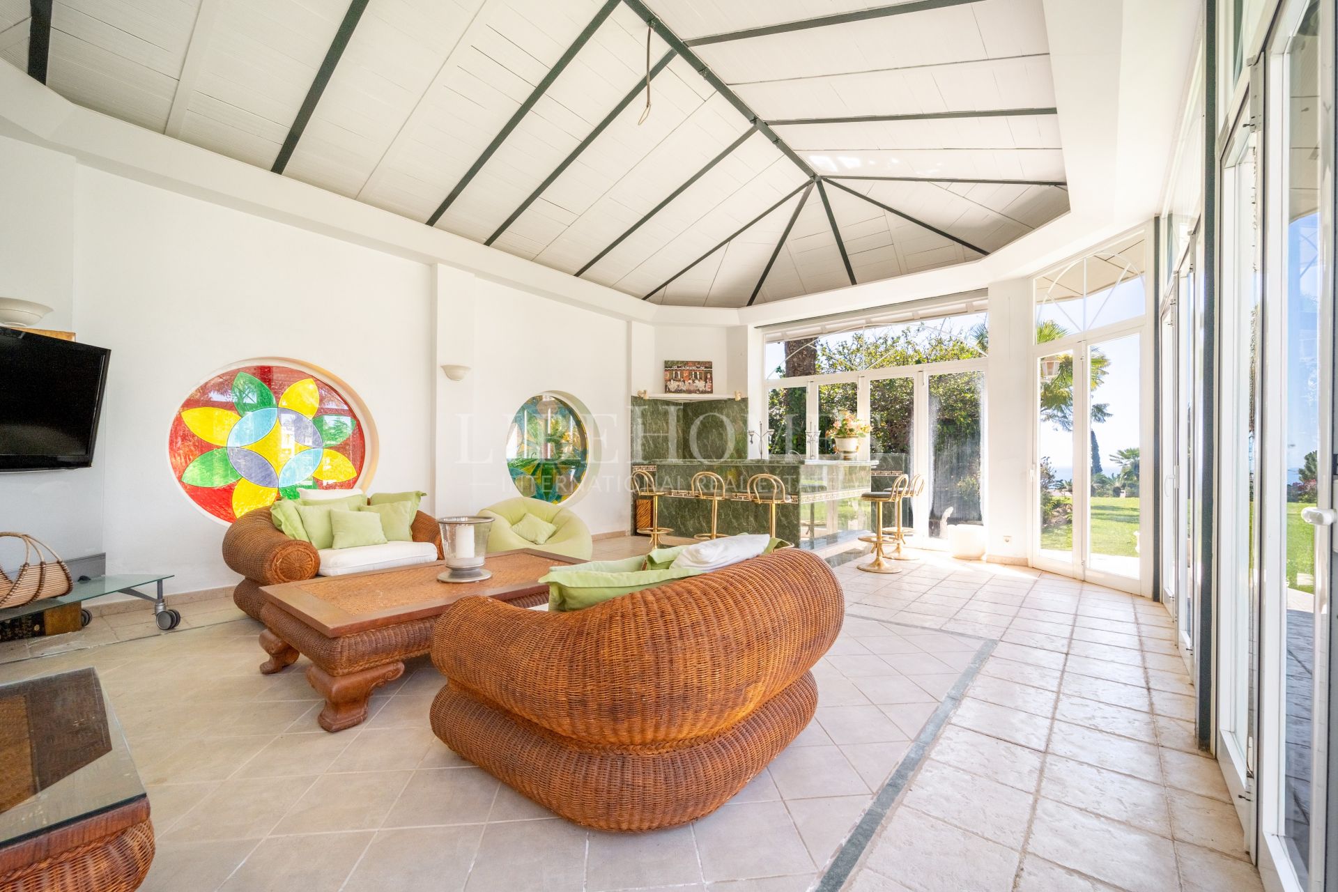 Luxury residence with 3 villas and sea views on Marbella Golden Mile