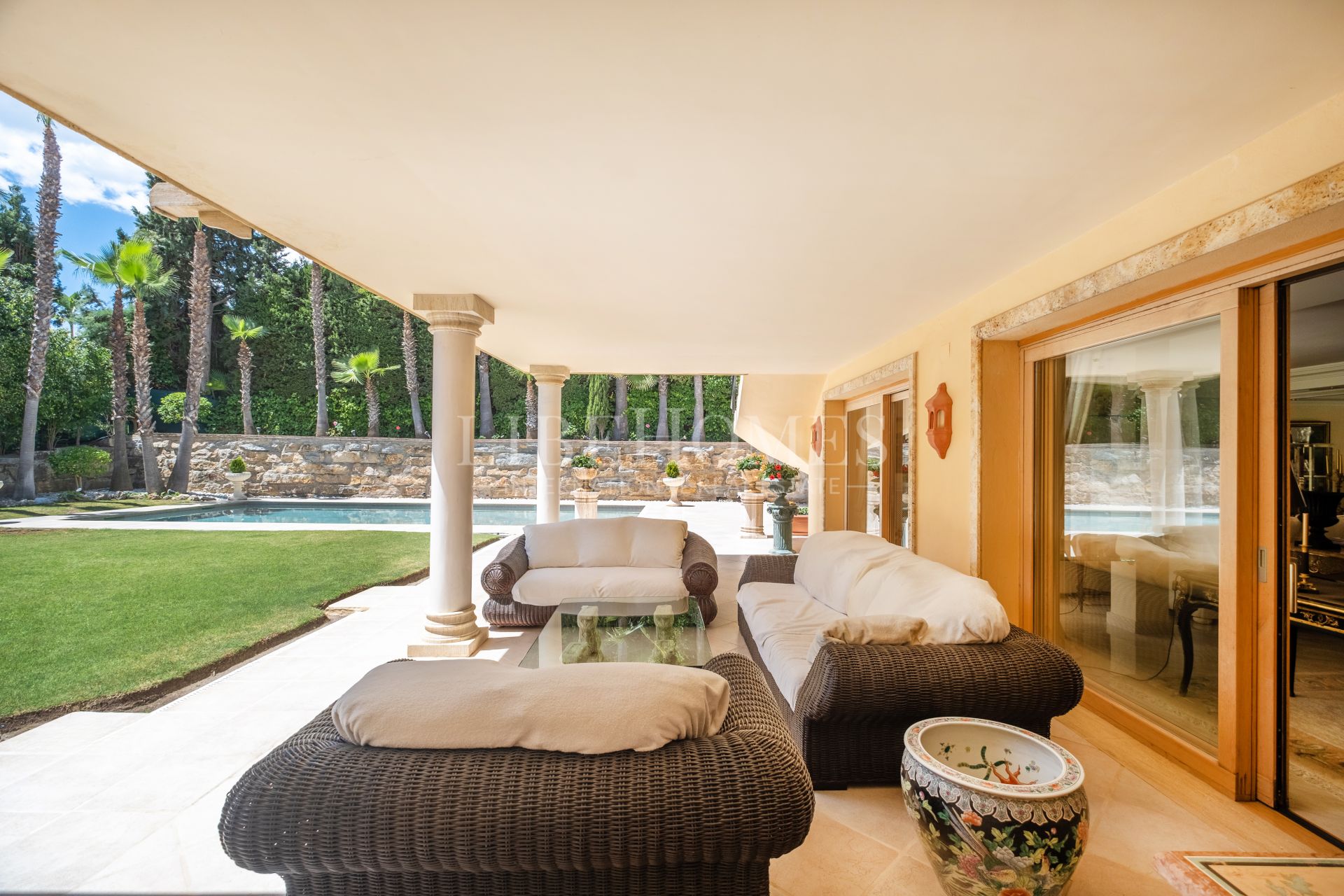 Traditional Andalusian-style villa in Nueva Andalucía, Marbella