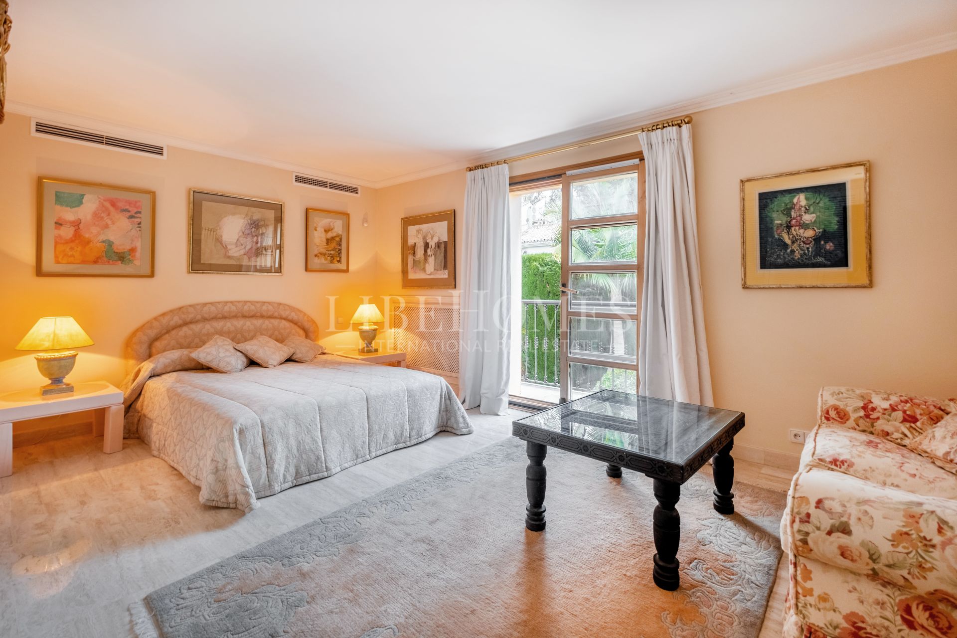 Traditional Andalusian-style villa in Nueva Andalucía, Marbella