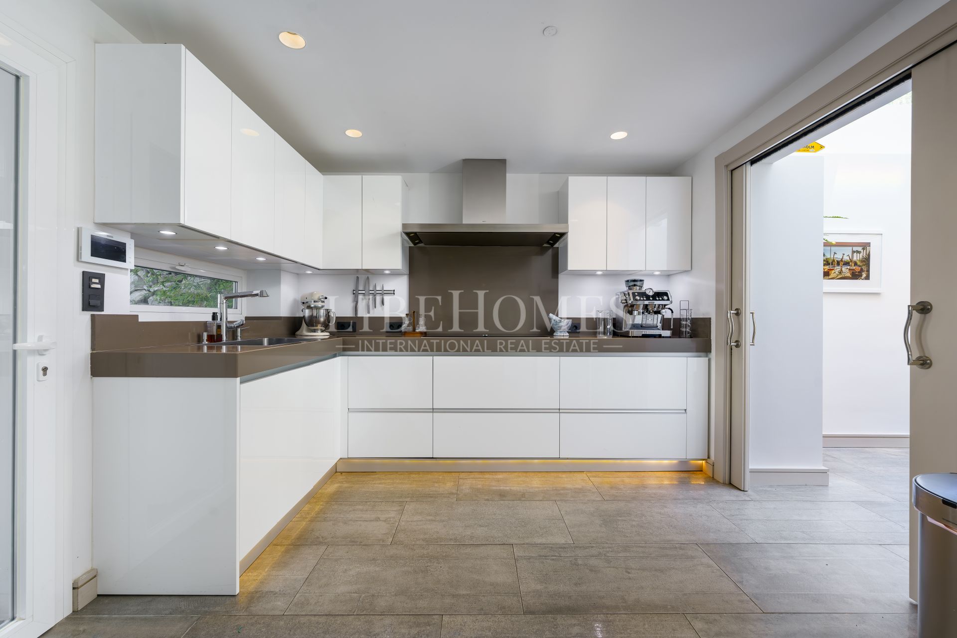 Villa design moderne à vendre à Nueva Andalucía, Marbella