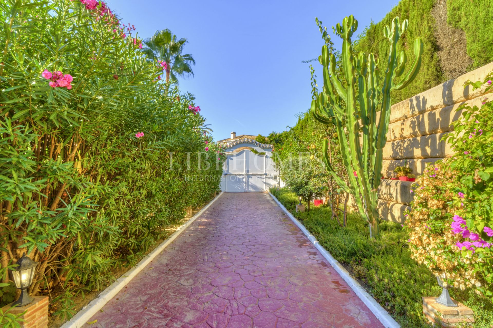 Wonderful Andalusian villa in Rocío de Nagüeles, Marbella Golden Mile