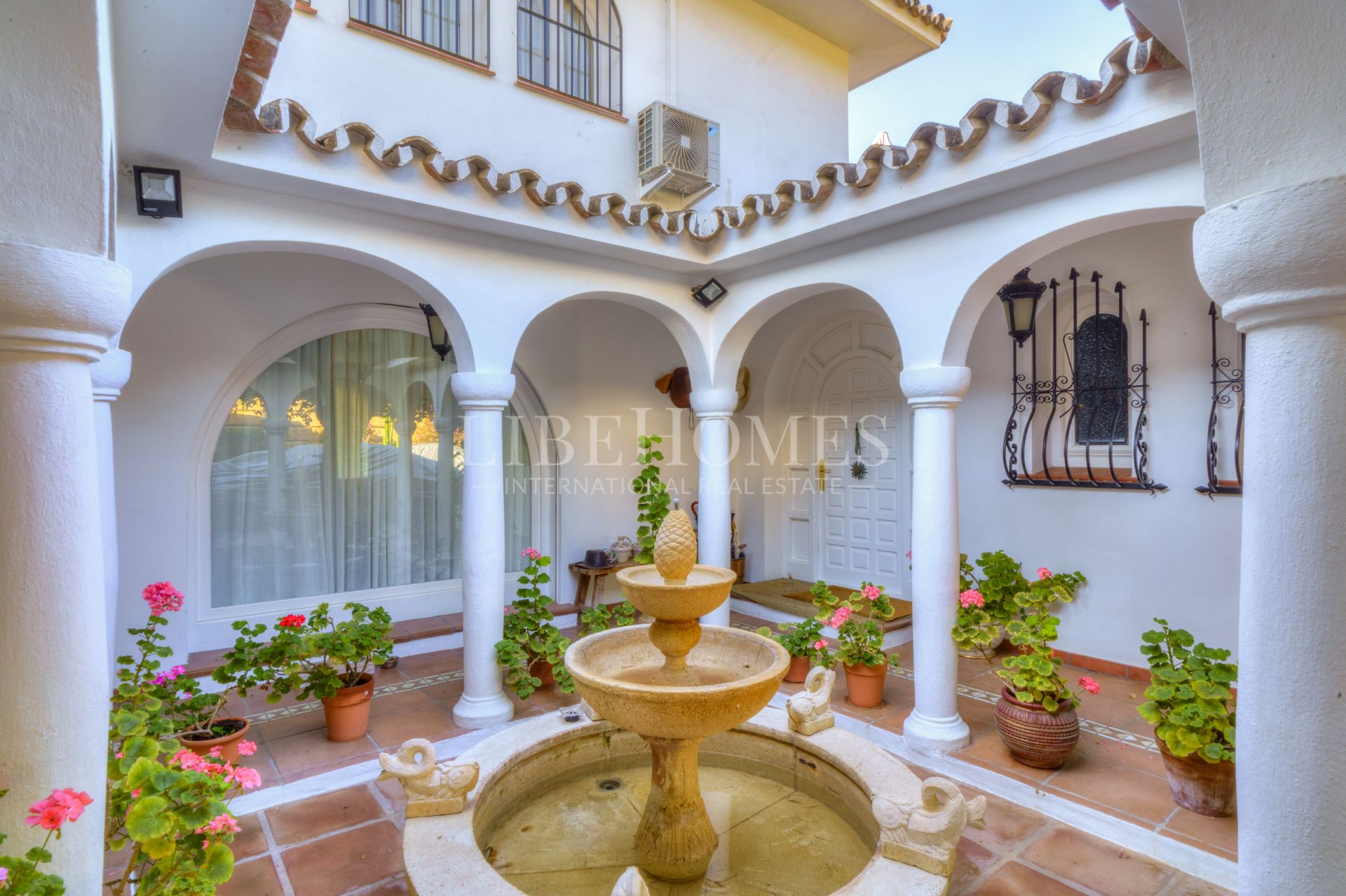 Wonderful Andalusian villa in Rocío de Nagüeles, Marbella Golden Mile