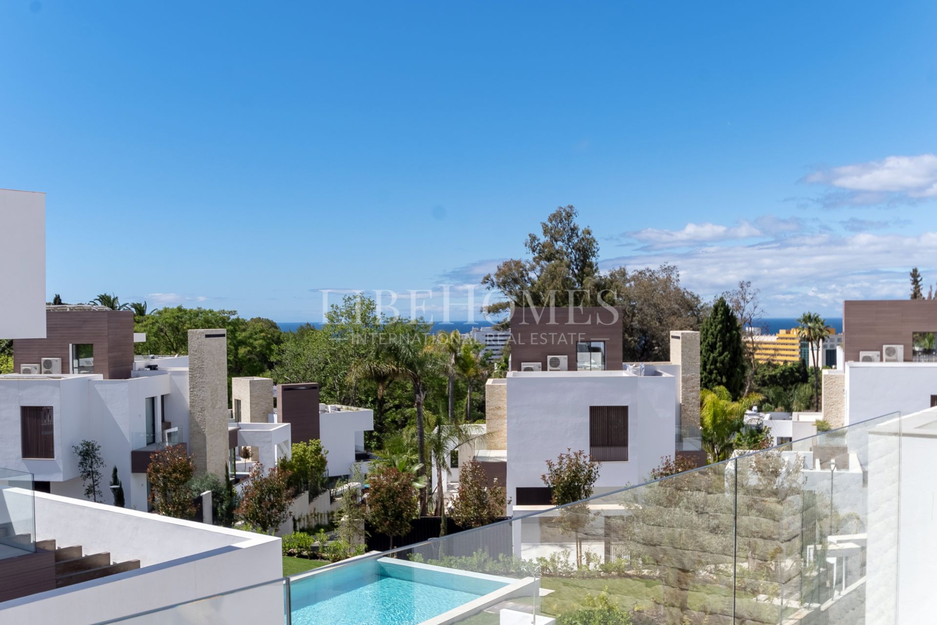 Villa moderne dans un complexe fermé et sécurisé, Marbella Golden Mile