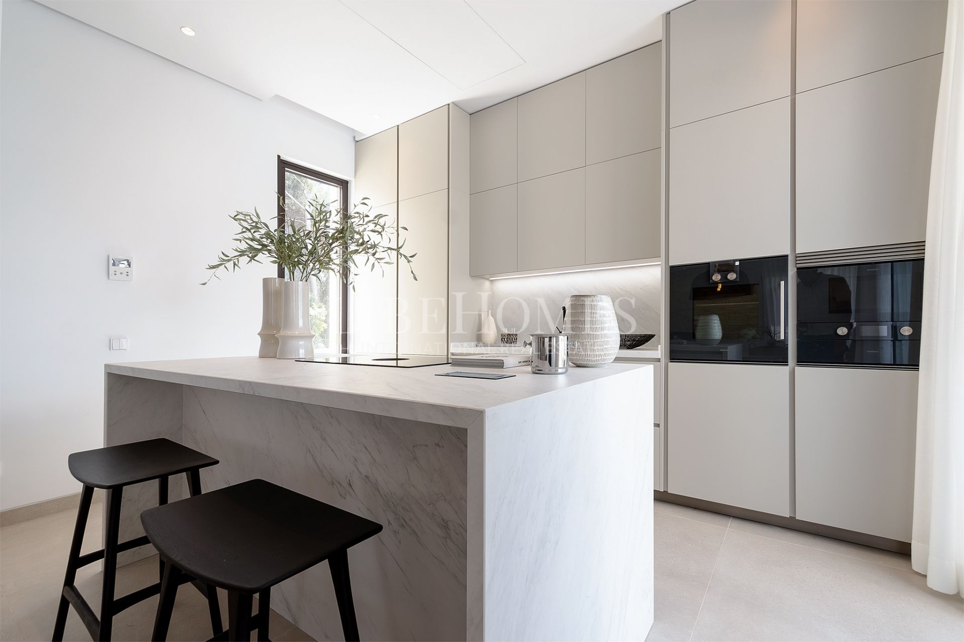 Villa moderne dans un complexe fermé et sécurisé, Marbella Golden Mile