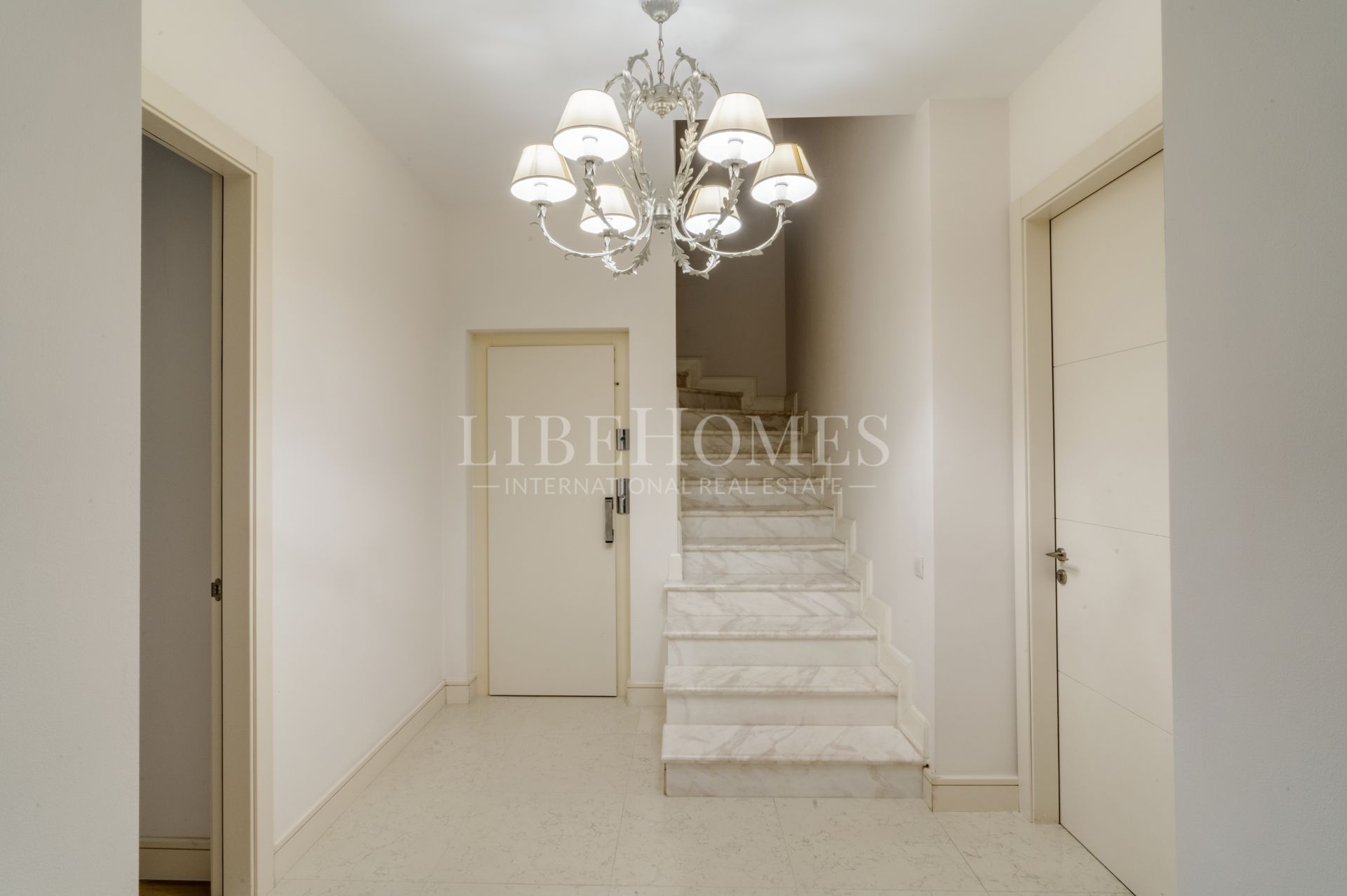 Villa de luxe à Lomas de Magna Marbella, sur Marbella Golden Mile