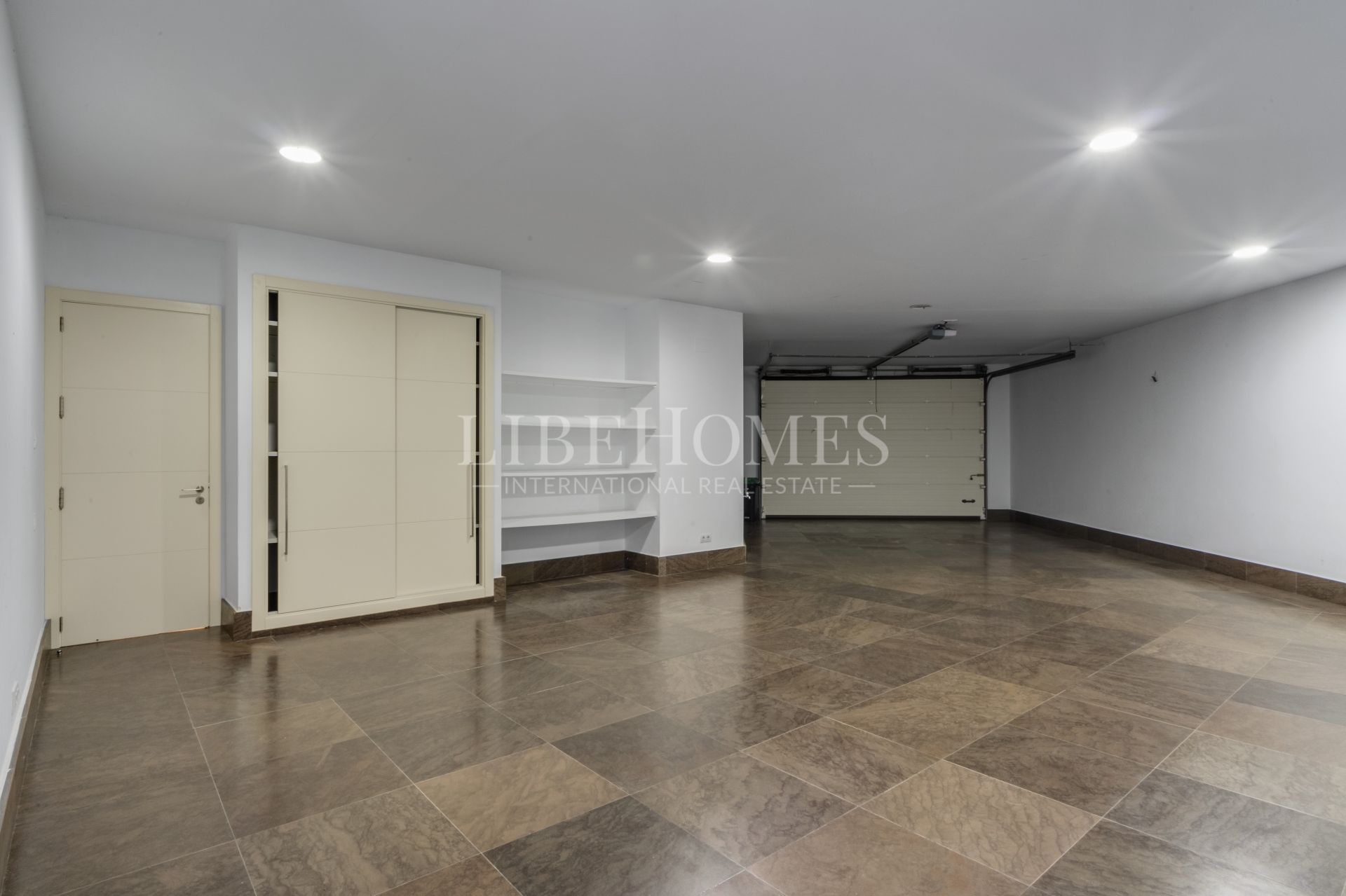 Villa de luxe à Lomas de Magna Marbella, sur Marbella Golden Mile