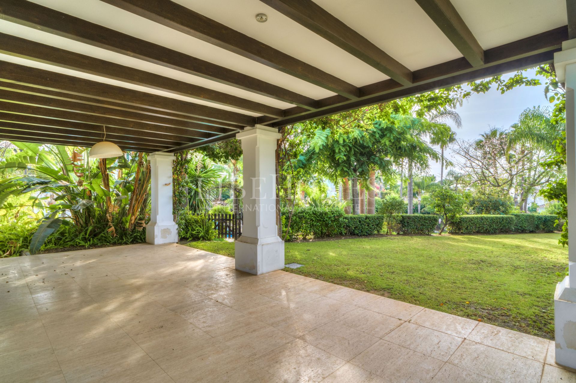 Villa de luxe à Lomas de Magna Marbella, sur Marbella Golden Mile