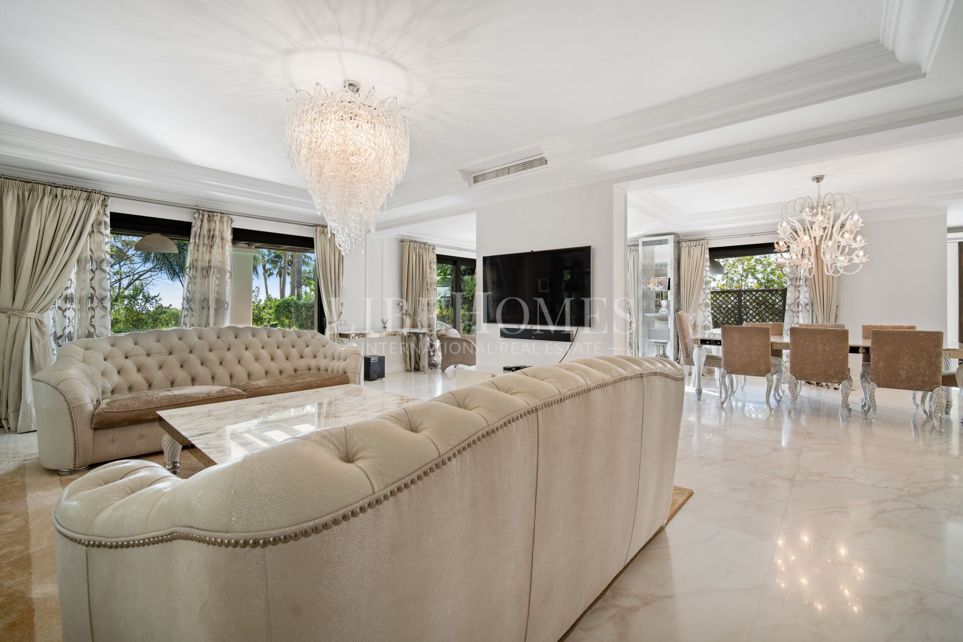 Villa de luxe à Lomas de Magna Marbella, sur Marbella Golden Mile