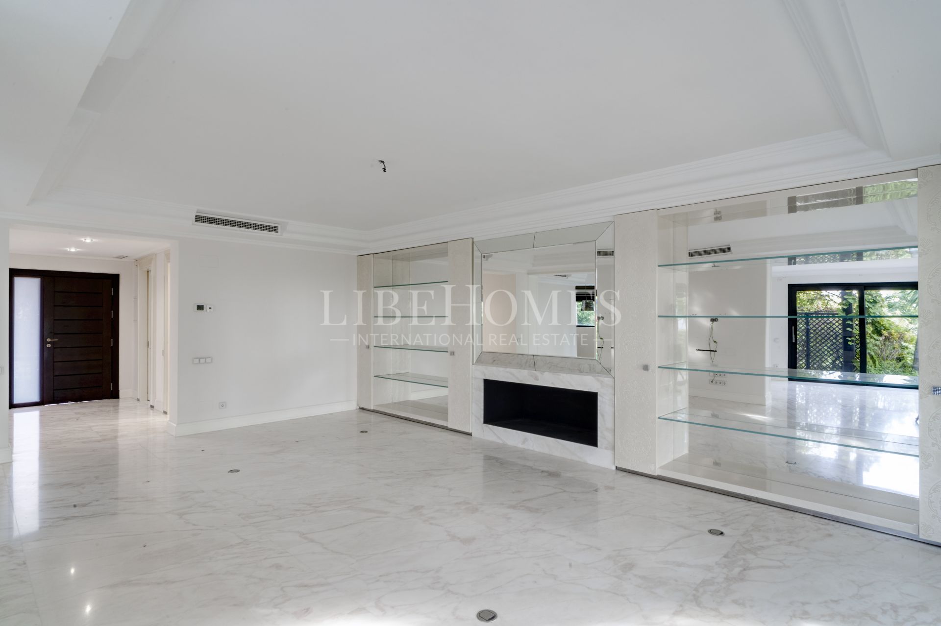 Villa de luxe à Lomas de Magna Marbella, sur Marbella Golden Mile