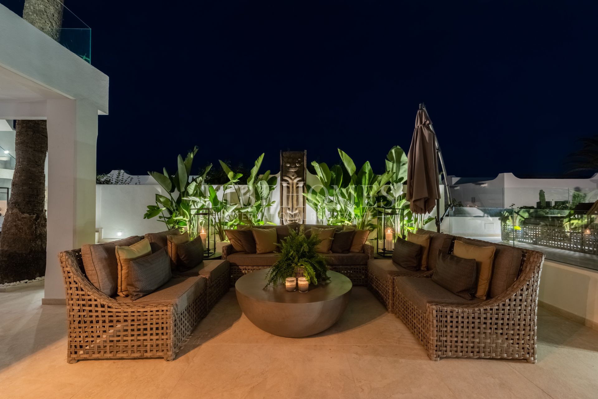 Таунхаус на продажу в El Oasis Club, Золотая Миля