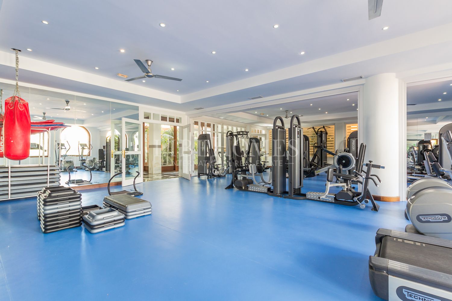 Пентхаус дуплекс на продажу в Monte Paraiso, Золотая Миля