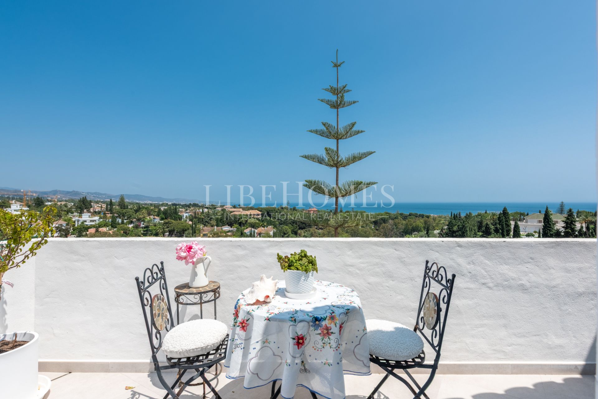 Penthouse, spectacular sea views in Coto Real, Marbella Golden Mile