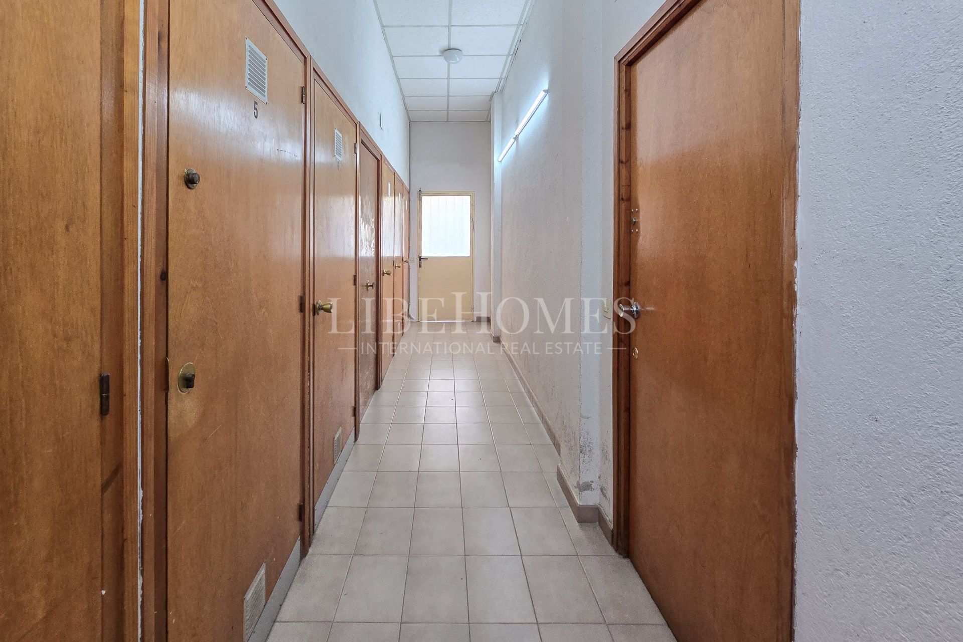 Apartment on the beachfront in Roses, with beautiful sea views