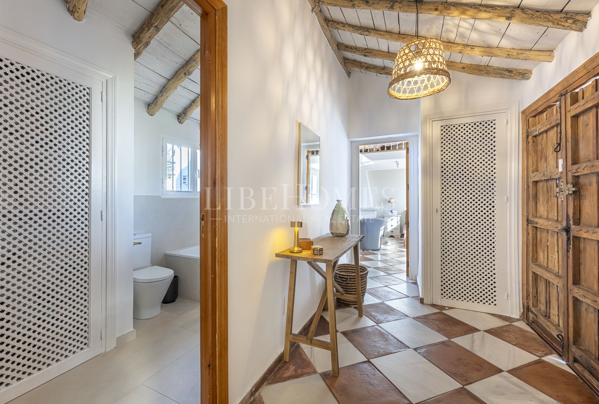 Villa with beautiful panoramic views in Guadalmina Alta, Marbella